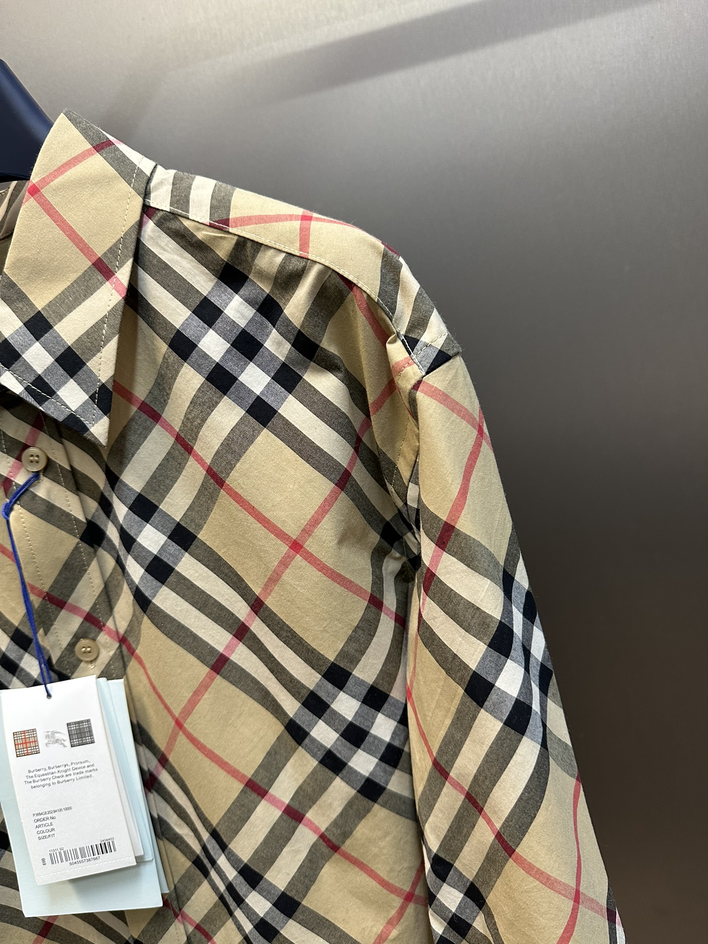 BURBERRY Regular Fit Check Cotton Shirt in Sand （80876341)