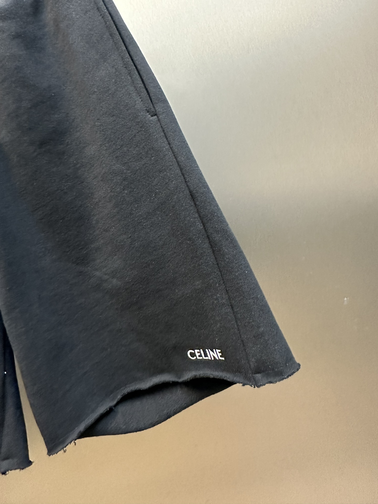 CELINE Embroidered Shorts In Cotton Fleece "Black/White"（2Z063670Q-38AW）
