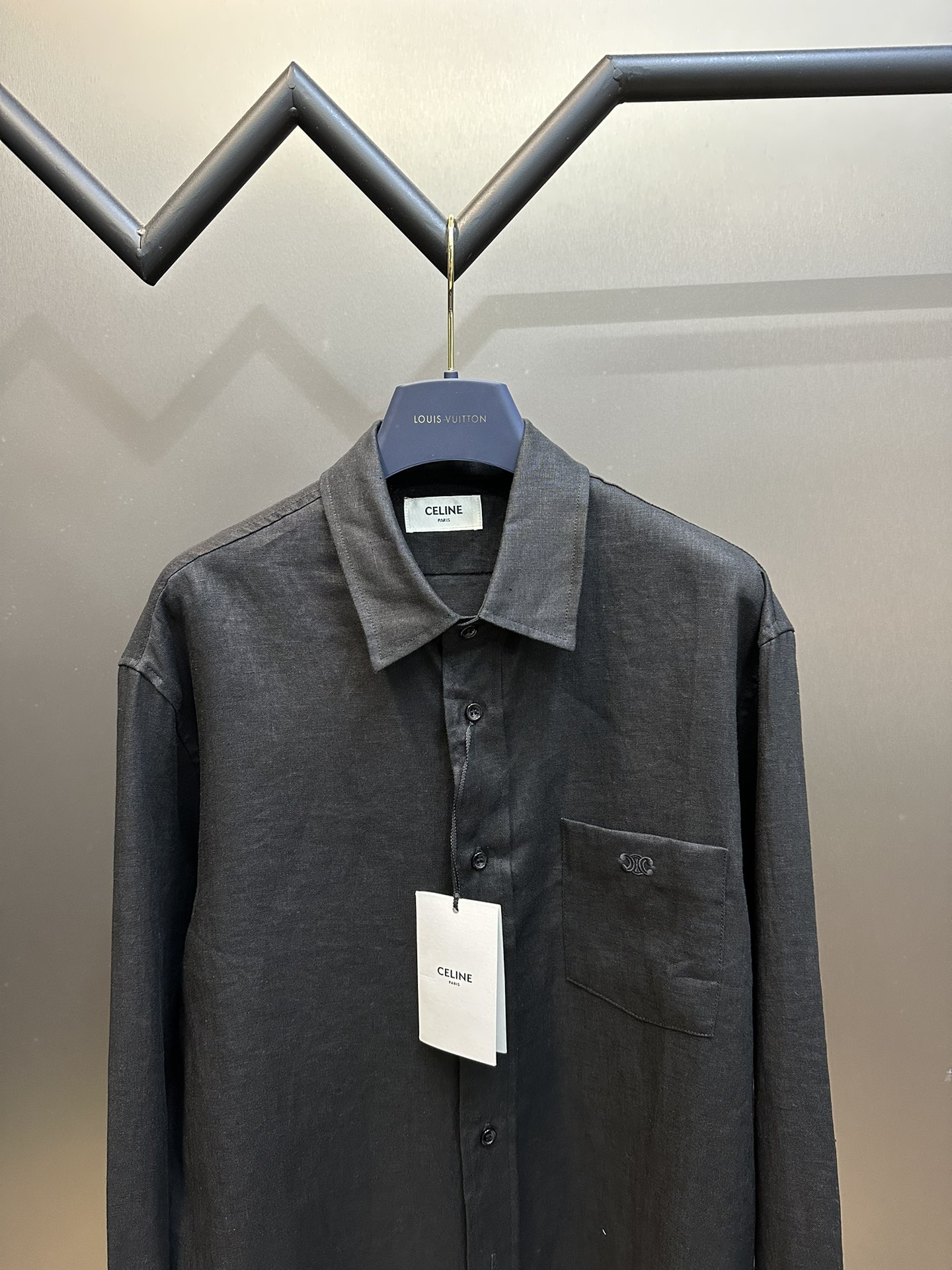 CELINE loose shirt in linen - BLACK (2C982170U-38NO）