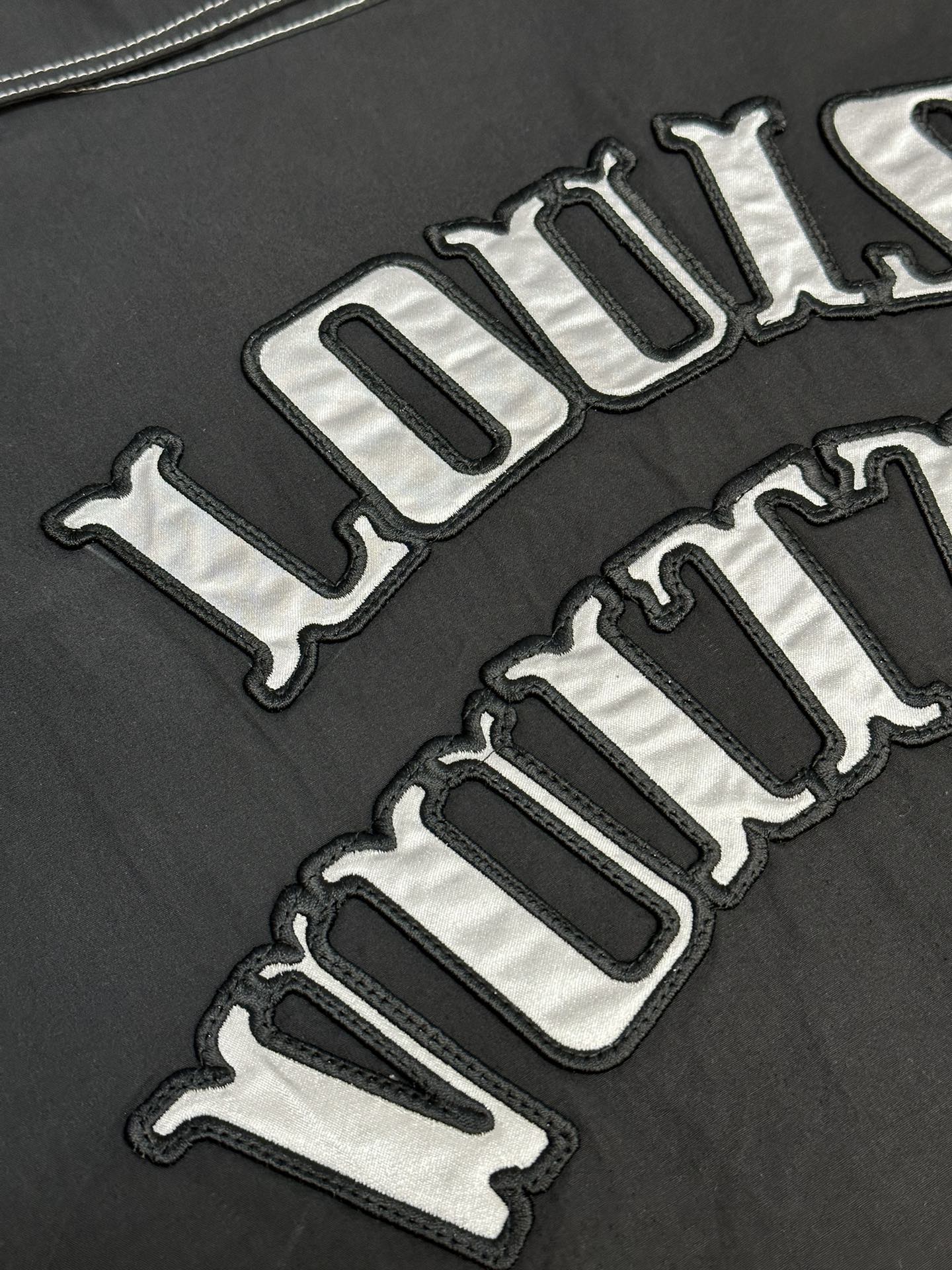 Louis Vuitton Embroidered Short-Sleeved Cotton Shirt（1AFWTU）