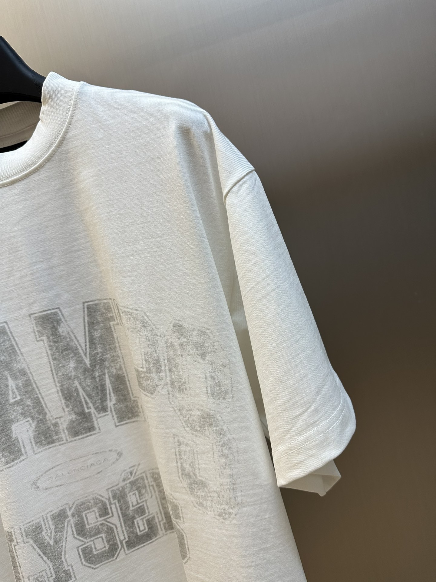 BALENCIAGA Champs-Elysees T-Shirt Oversized in Vintage Jersey "Off White"（787349TRVN19016）