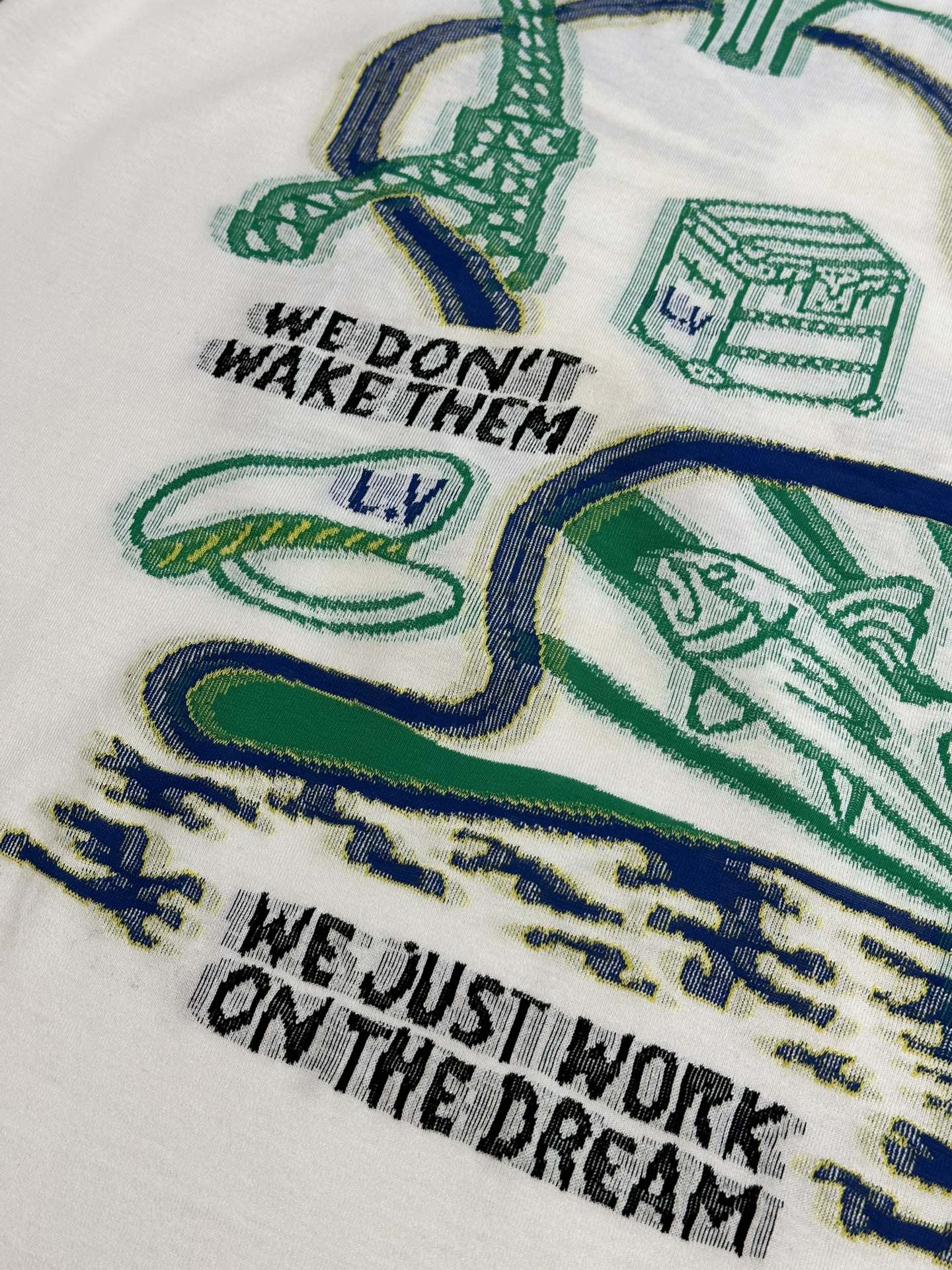 Louis Vuitton Intarsia Graphic Cotton T-Shirt "Blanc Lait"（1AFJFN）