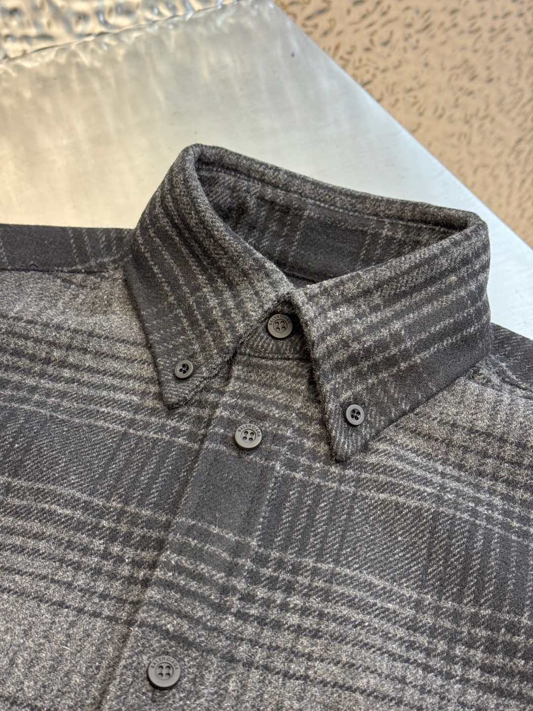 BALENCIAGA Men's Oversized Shirt "Gray/Black" (725377TRU171262）