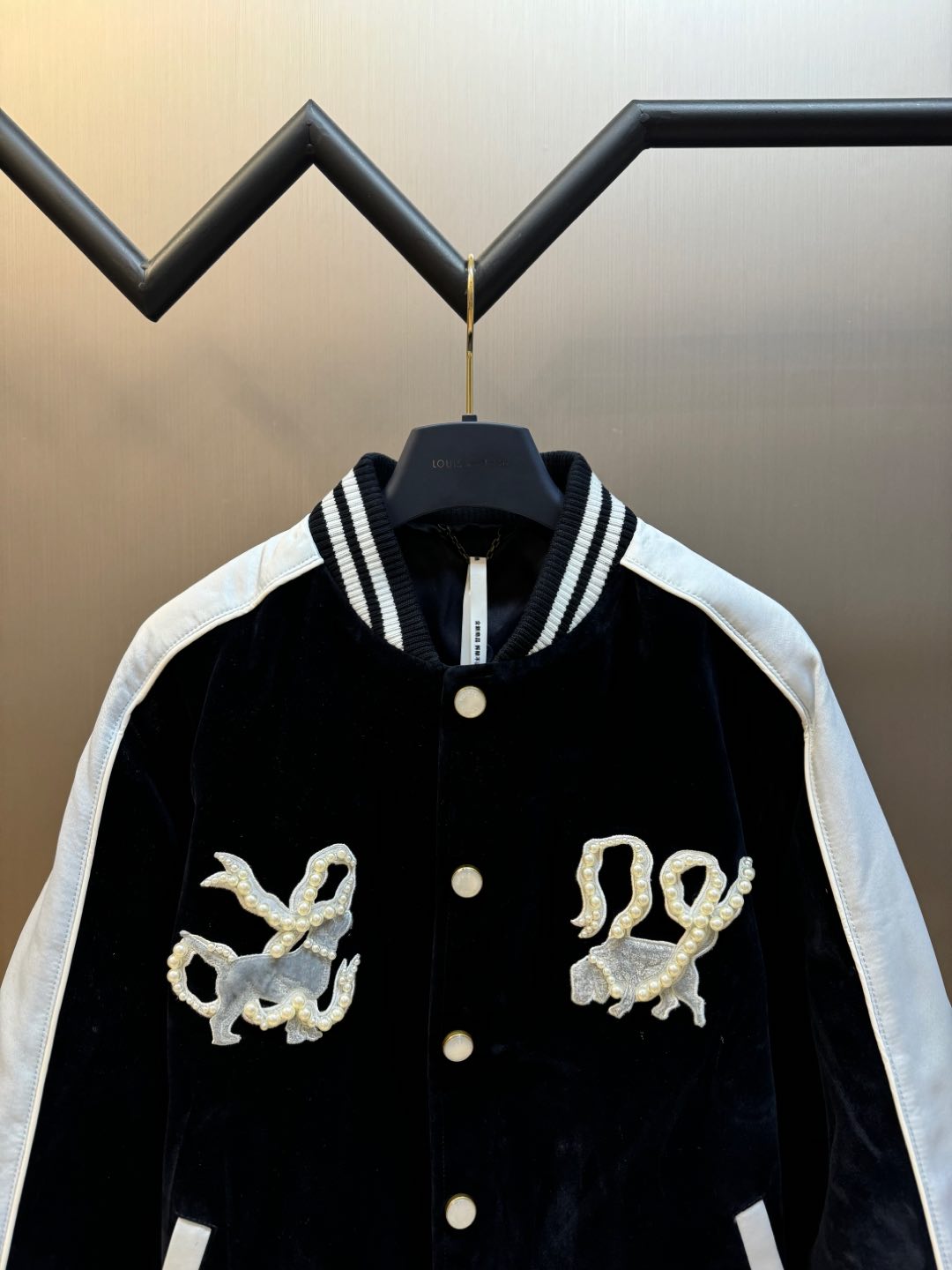 Louis Vuitton  Denim velvet souvenir jacket（1AGIMF）