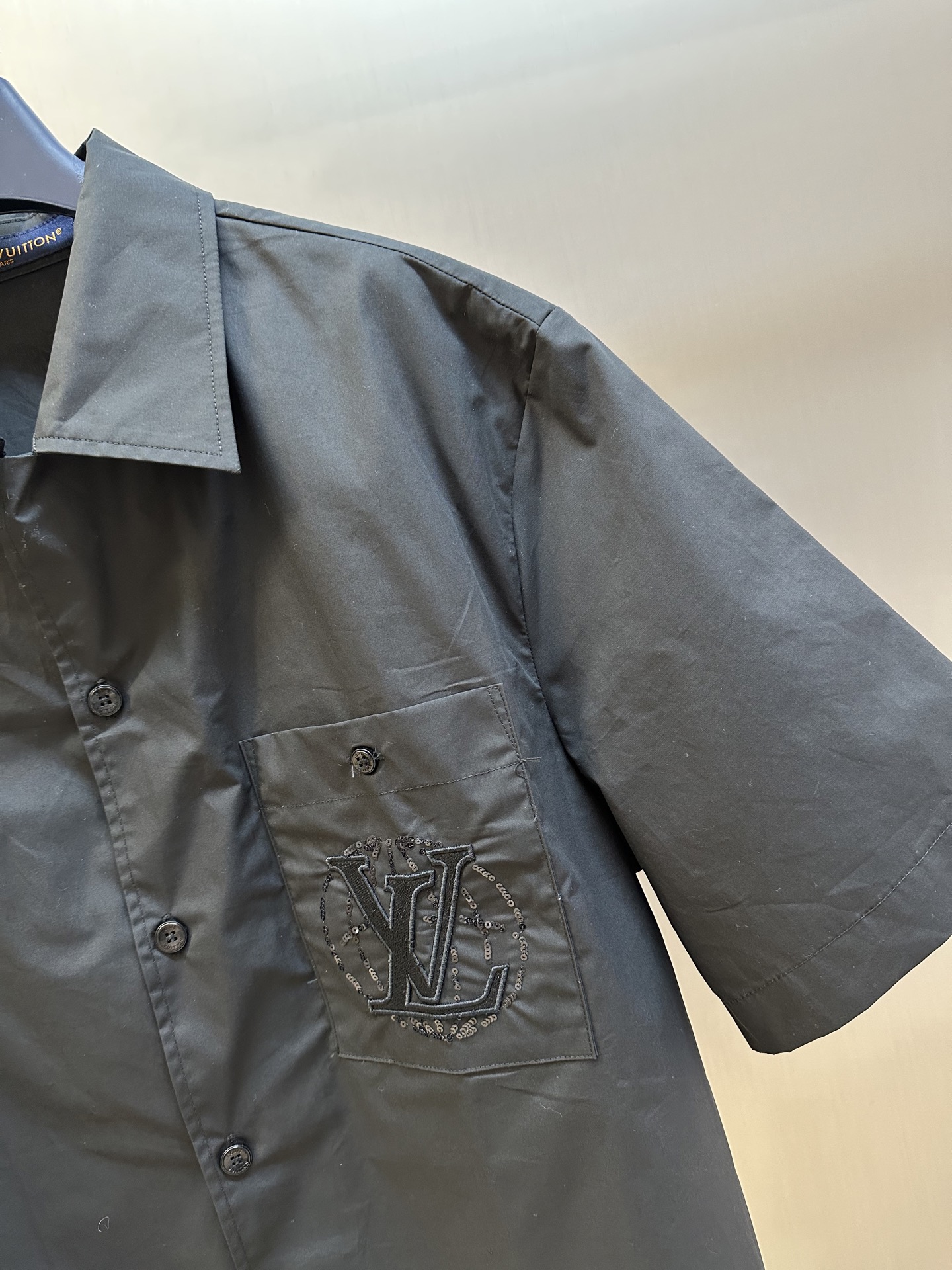 Louis Vuitton Embroidered short-sleeve cotton shirt（1AHCHC）