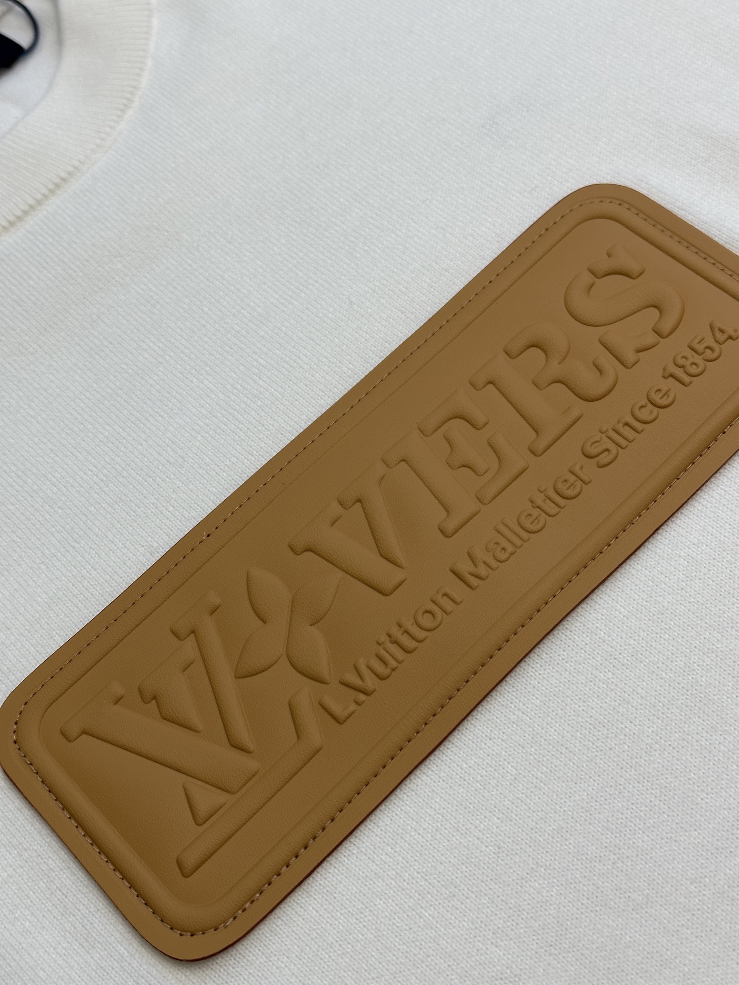 Louis Vuitton VVN Patch Short Sleeve Cotton Crewneck（1AAGME）