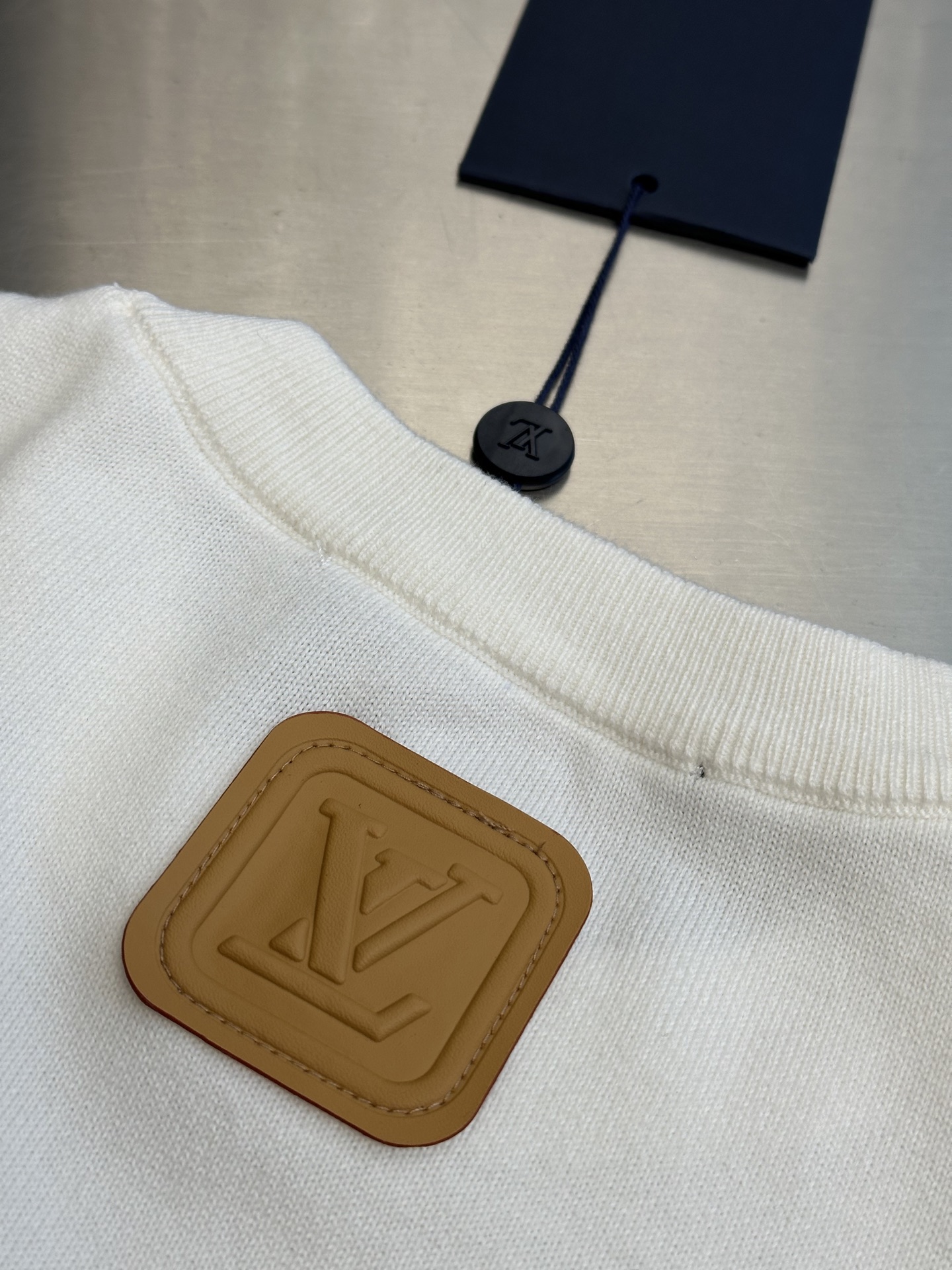 Louis Vuitton VVN Patch Short Sleeve Cotton Crewneck（1AAGME）