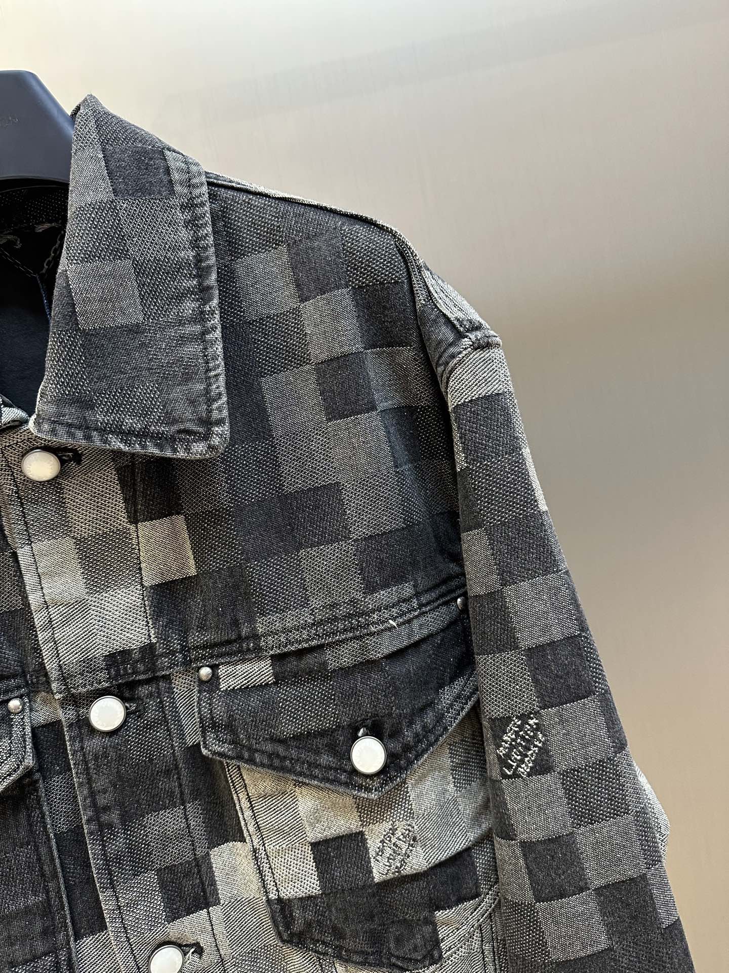 Louis Vuitton Damouflage Classic Denim Jacket（1AHEBG）