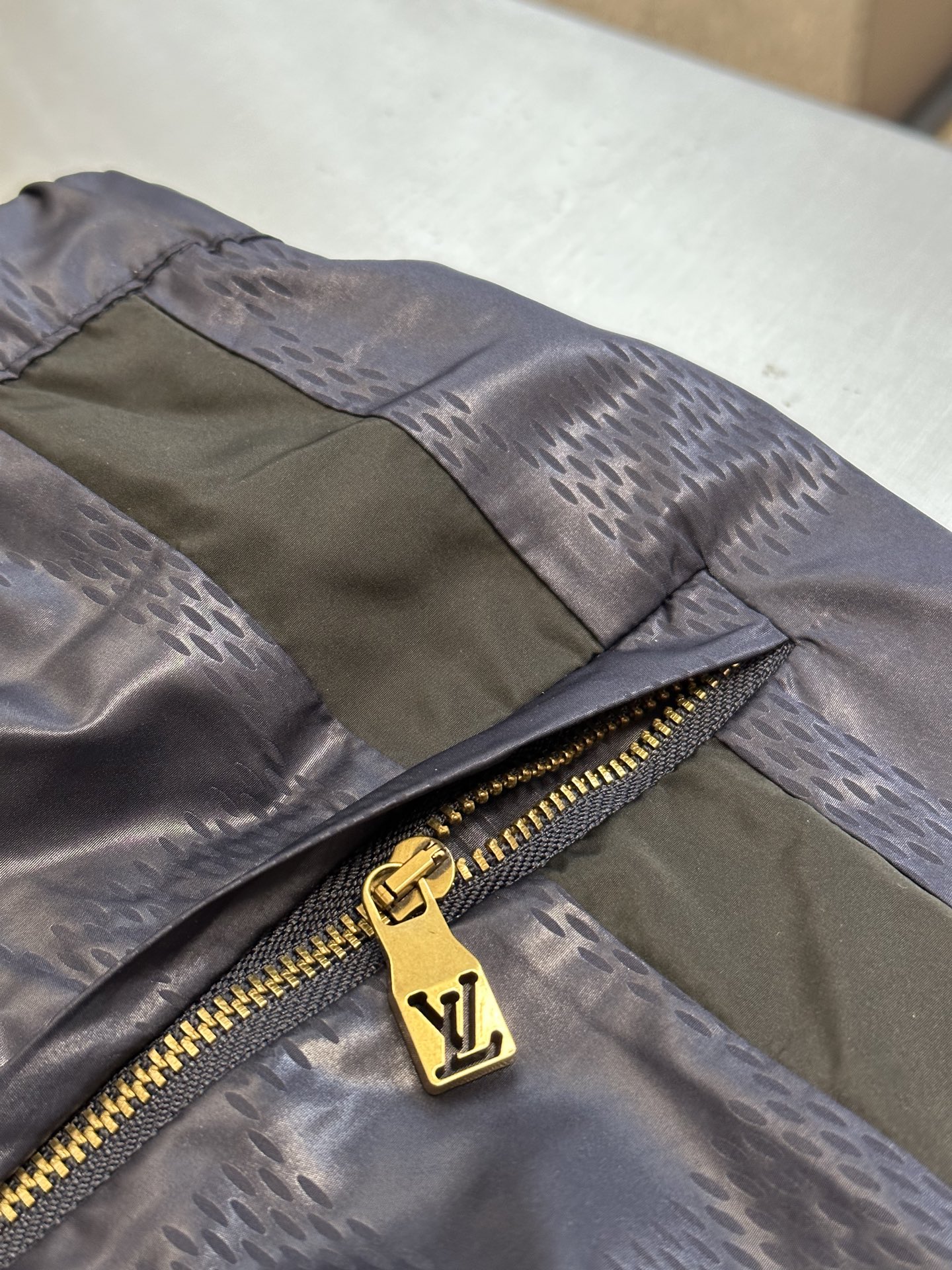 Louis Vuitton Nylon travel track pants（1AGJKS）