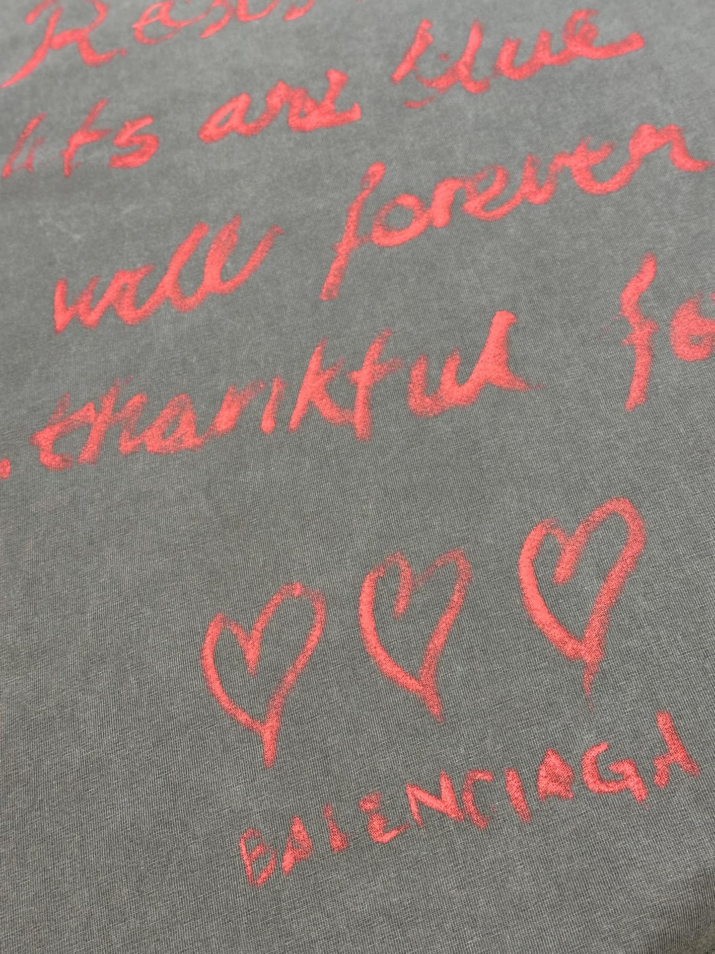 BALENCIAGA  Women's Lipstick Valentines T-Shirt, Small Fit, in White (811746TRVR29012）