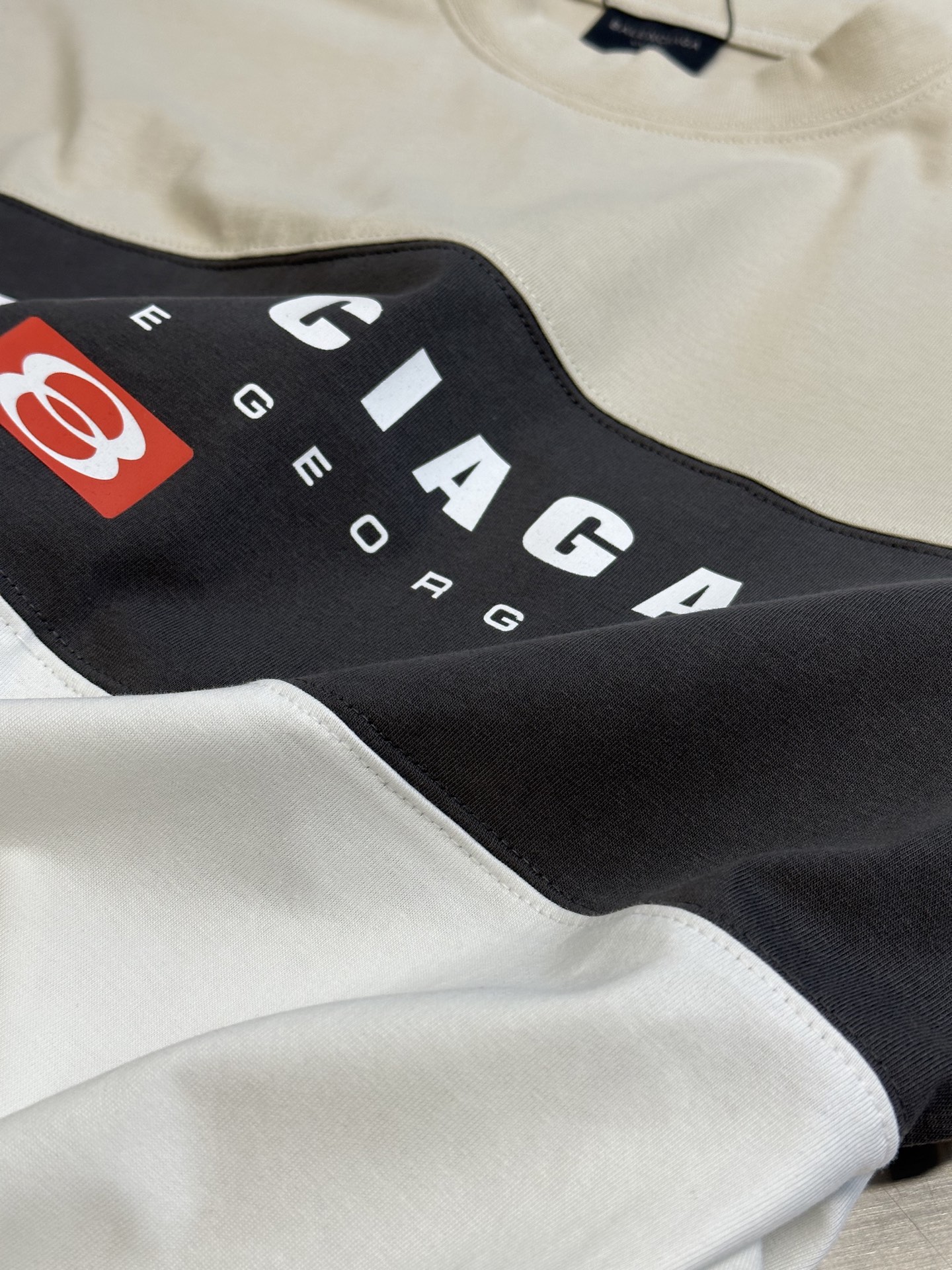 BALENCIAGAMen's Unity Sport T-shirt Large Fit in Heather Grey（744439TSVB11300）