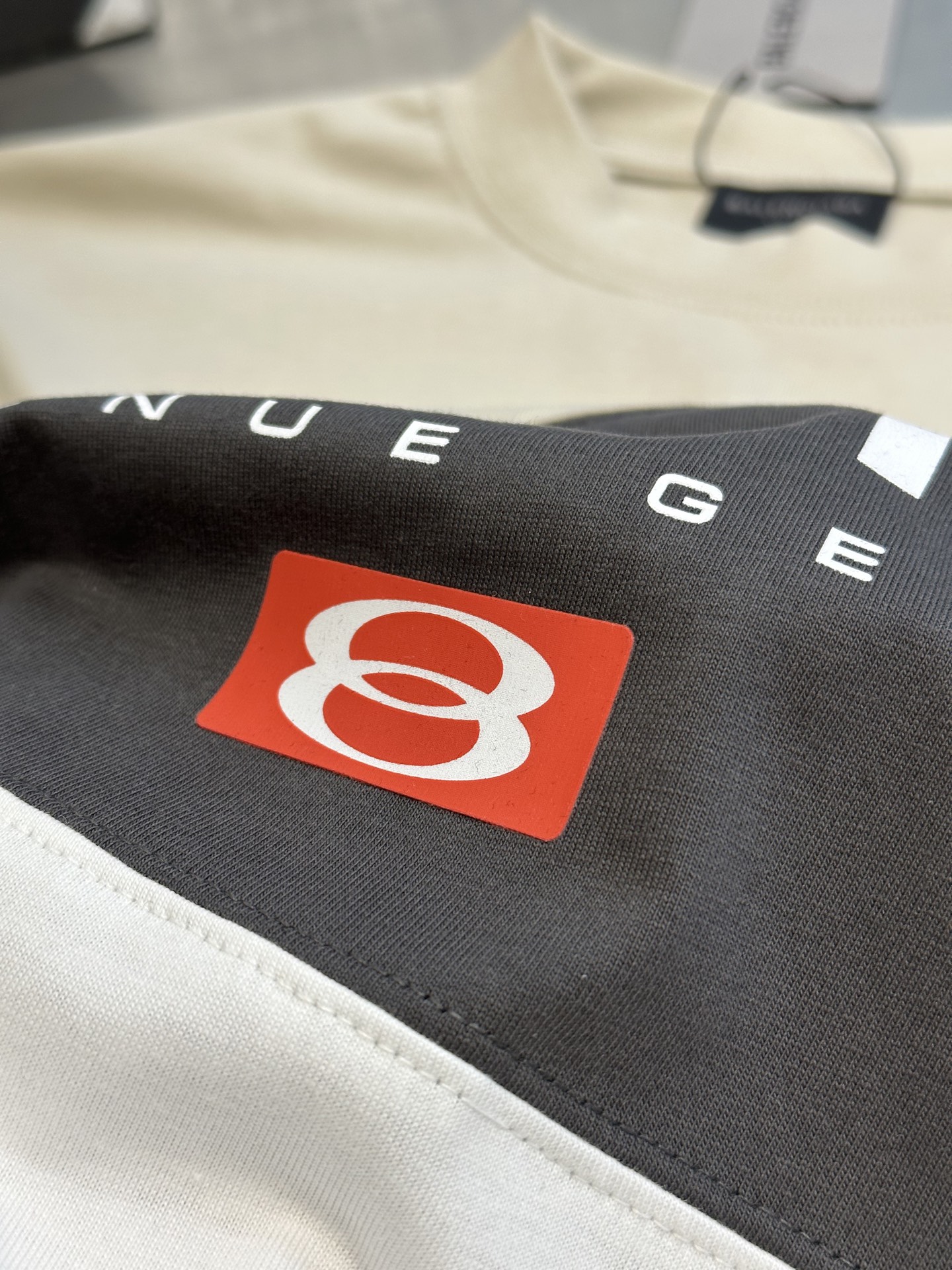 BALENCIAGAMen's Unity Sport T-shirt Large Fit in Heather Grey（744439TSVB11300）