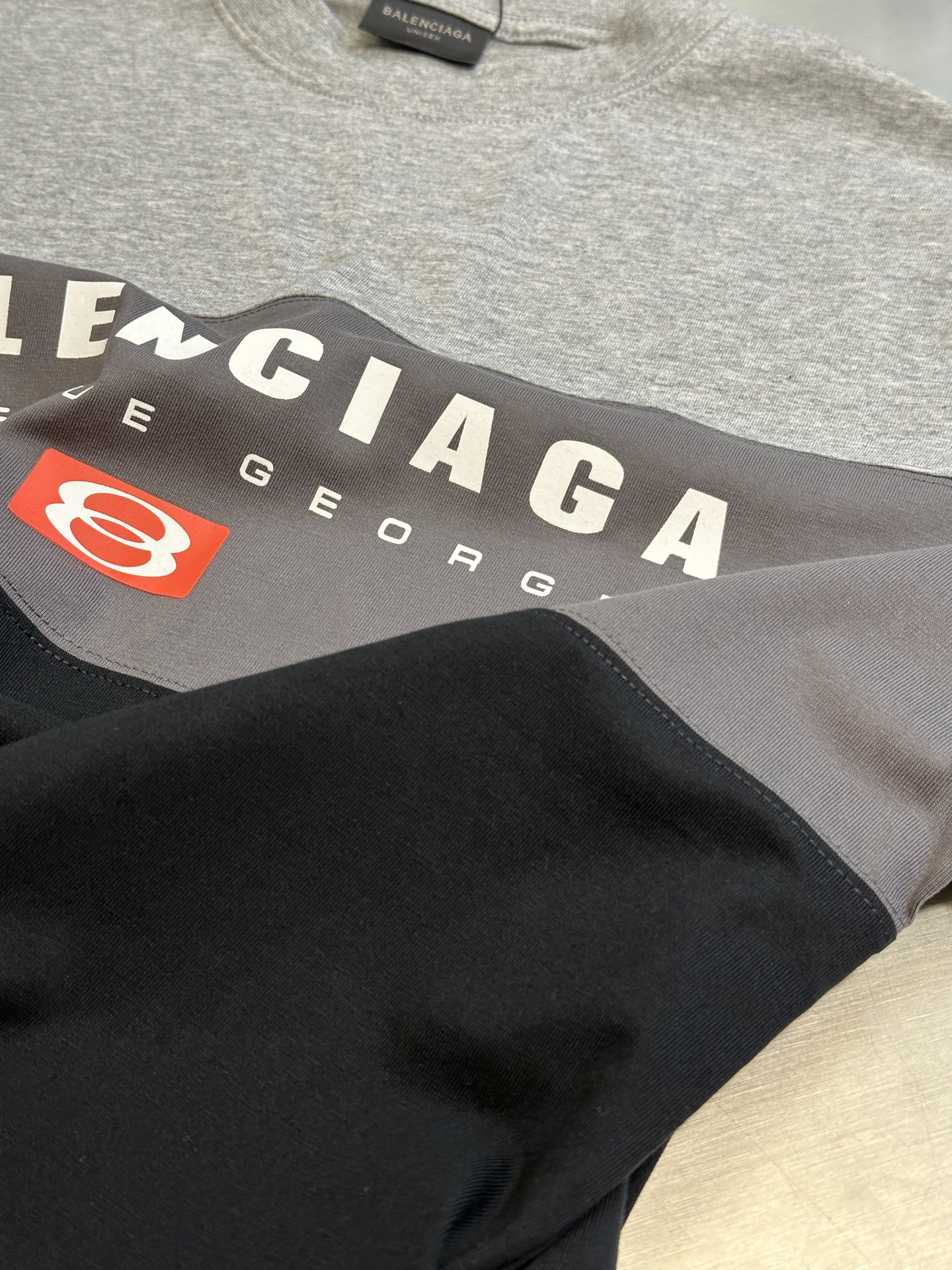 BALENCIAGAMen's Unity Sport T-shirt Large Fit in Heather Grey（744439TSVB11300）