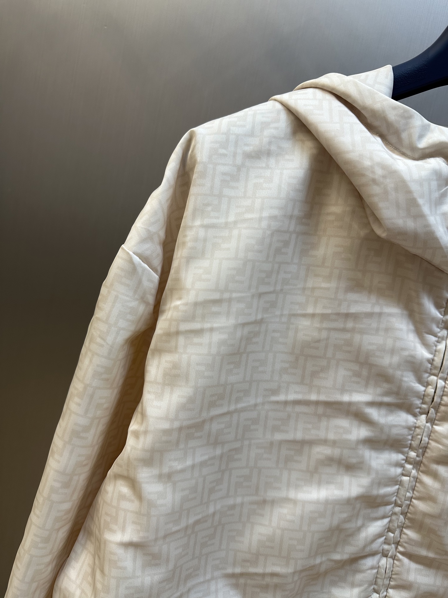 FENDI Men's Blouson Micro FF Nylon Windbreaker Jacket "White" (FAA935ARYJF0GQK）