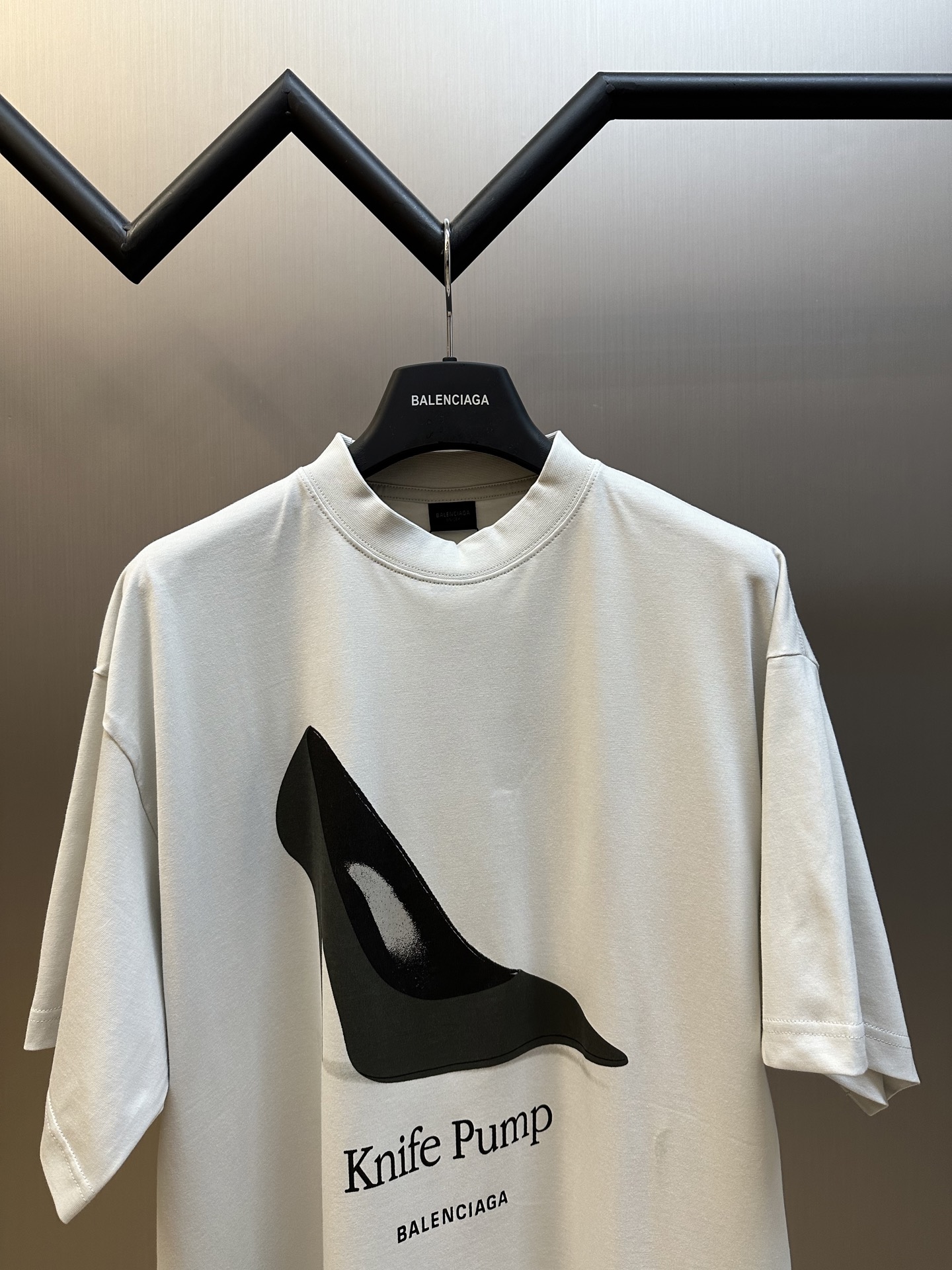  BALENCIAGAKnife Pump T-shirt Small Fit in Dirty White（809122TSVN49012）