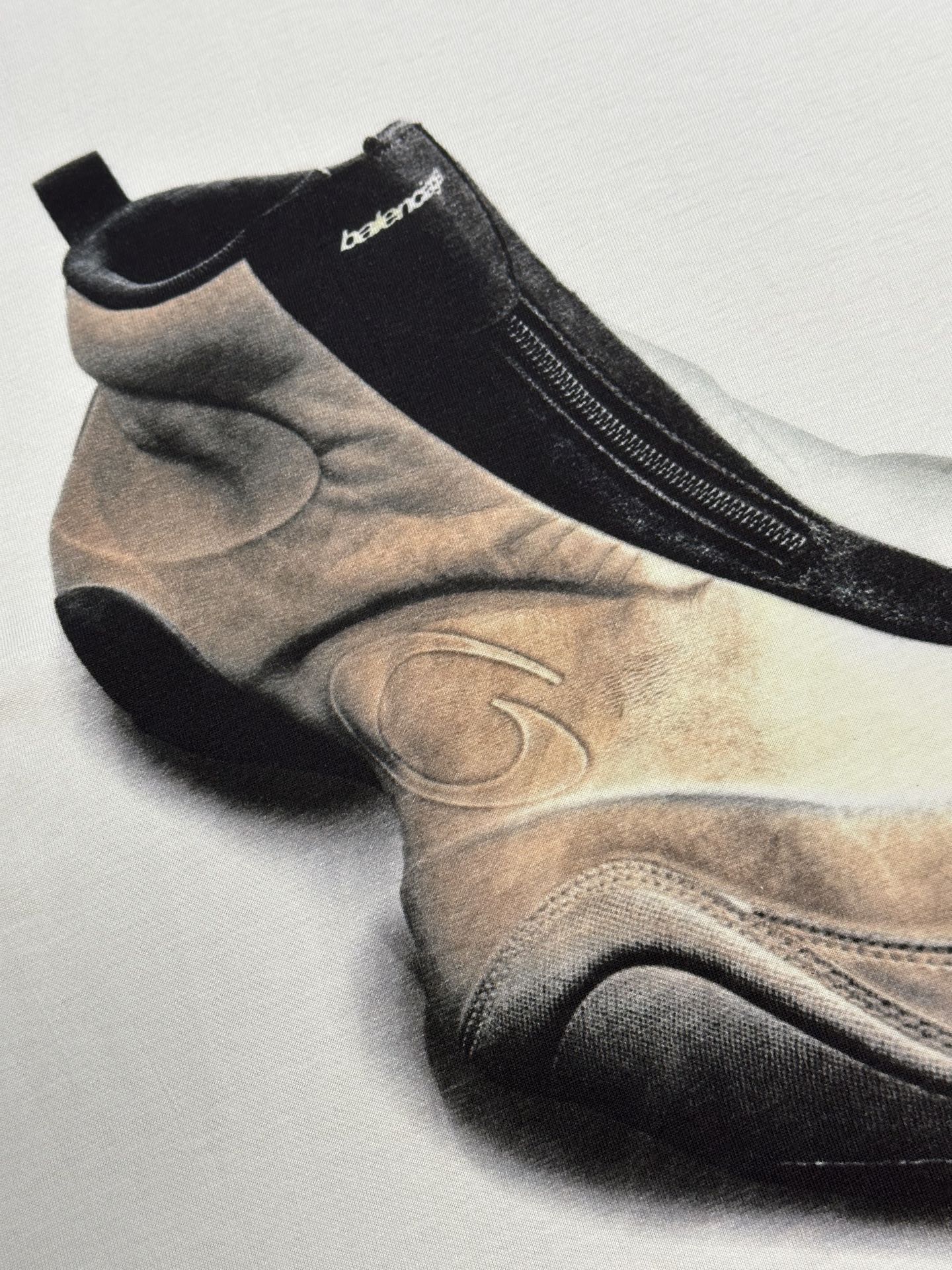 BALENCIAGA Men's Basketball Sneaker T-Shirt Oversized "Dirty Effect White"（831305TSVN39012）