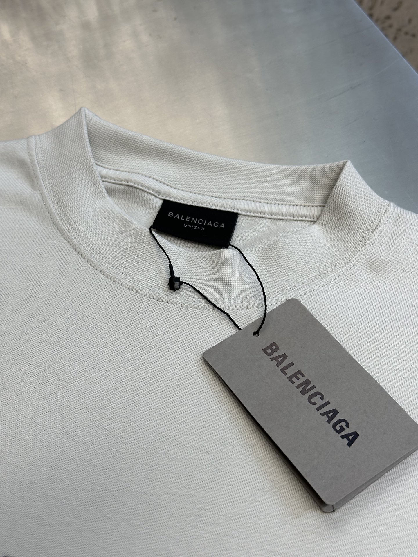 BALENCIAGA Men's Basketball Sneaker T-Shirt Oversized "Dirty Effect White"（831305TSVN39012）