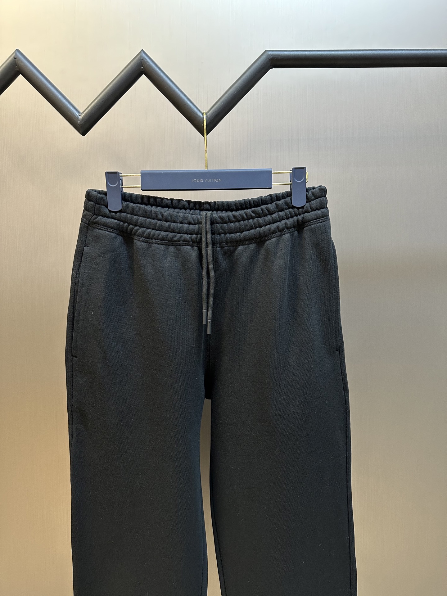 Burberry Check Label Cotton Jogging Pants in Black（81022781）