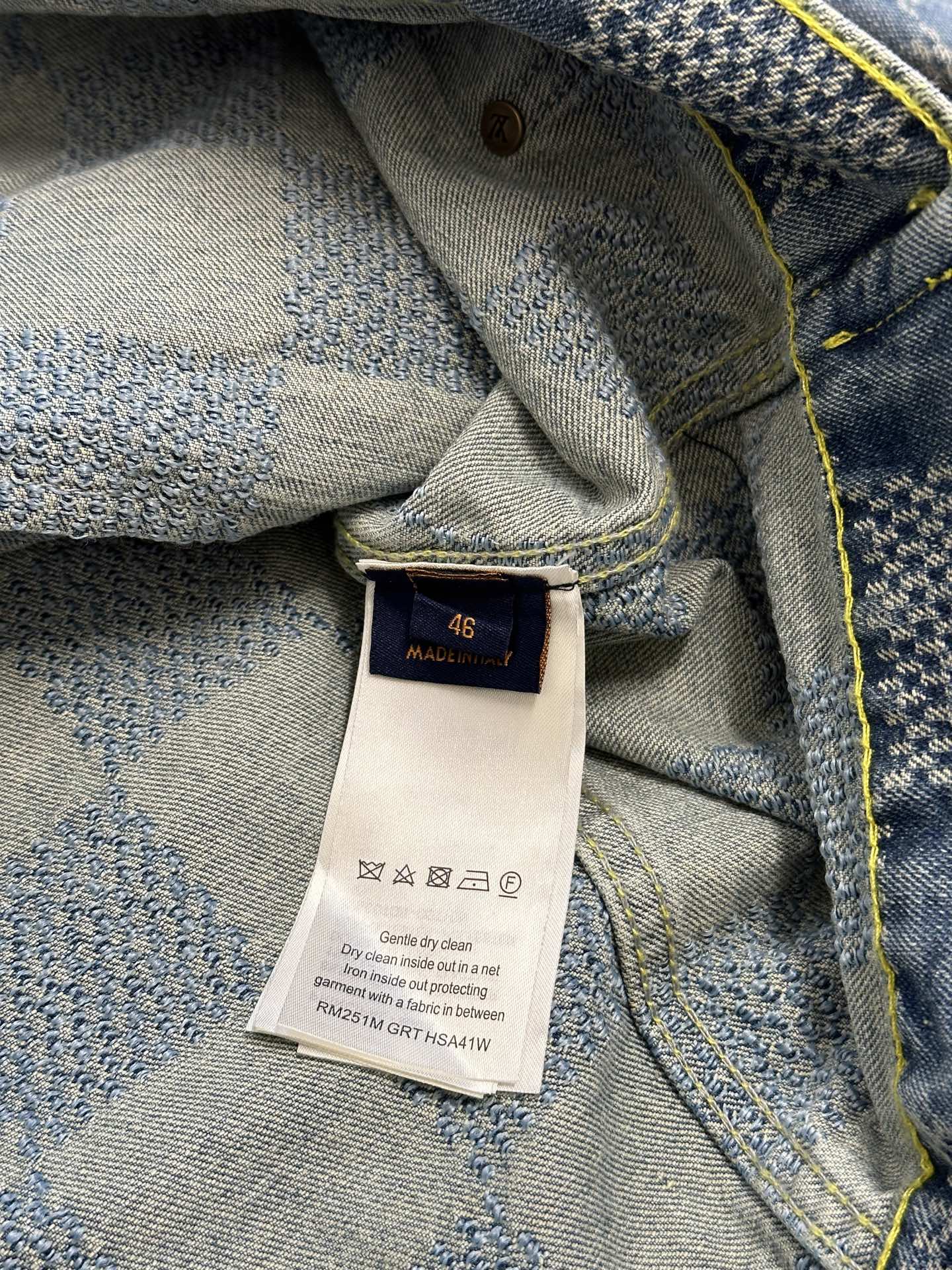 Louis Vuitton Damier Men's Denim Jacket（1AHCPE）