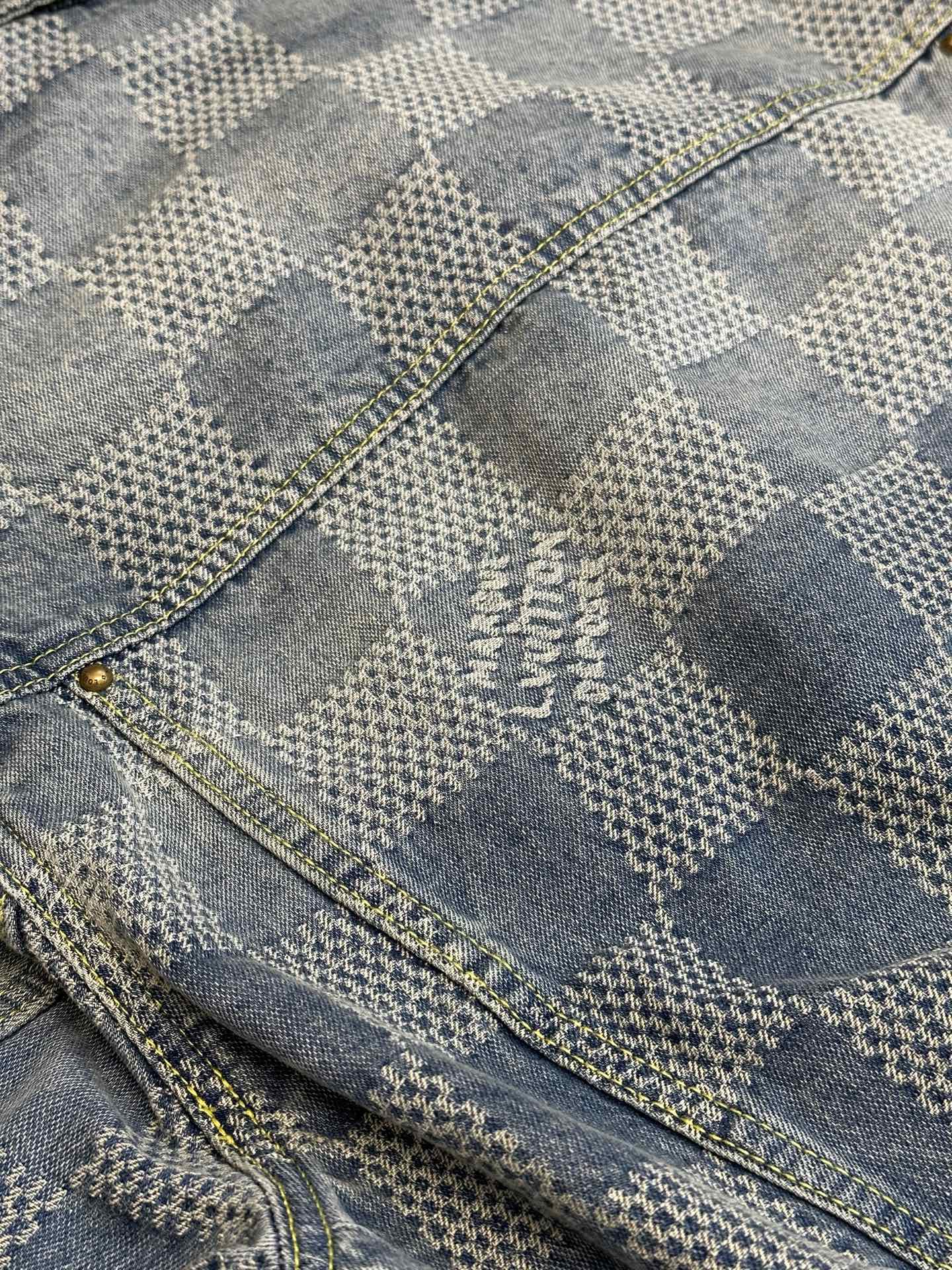 Louis Vuitton Damier Men's Denim Jacket（1AHCPE）