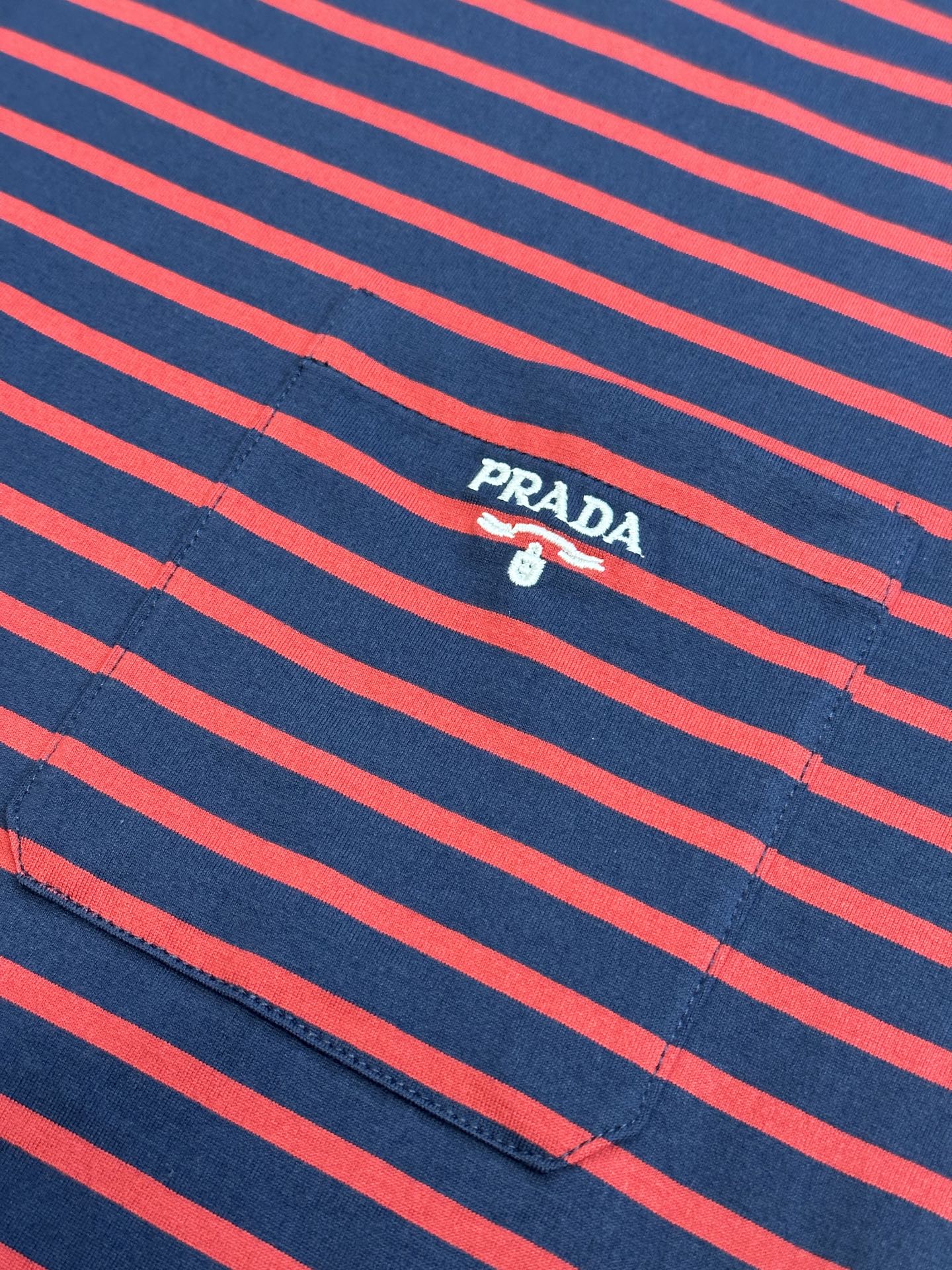 PRADA Striped Cotton Jersey T-Shirt in Blue and White（UJN929-1045-F0UB0-S-OOO）