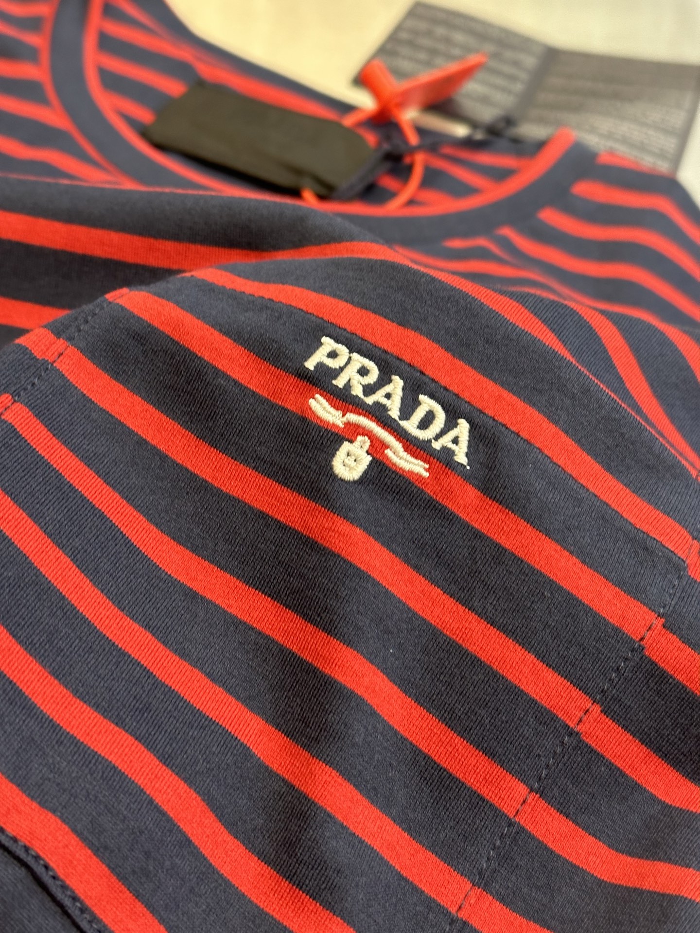 PRADA Striped Cotton Jersey T-Shirt in Blue and White（UJN929-1045-F0UB0-S-OOO）