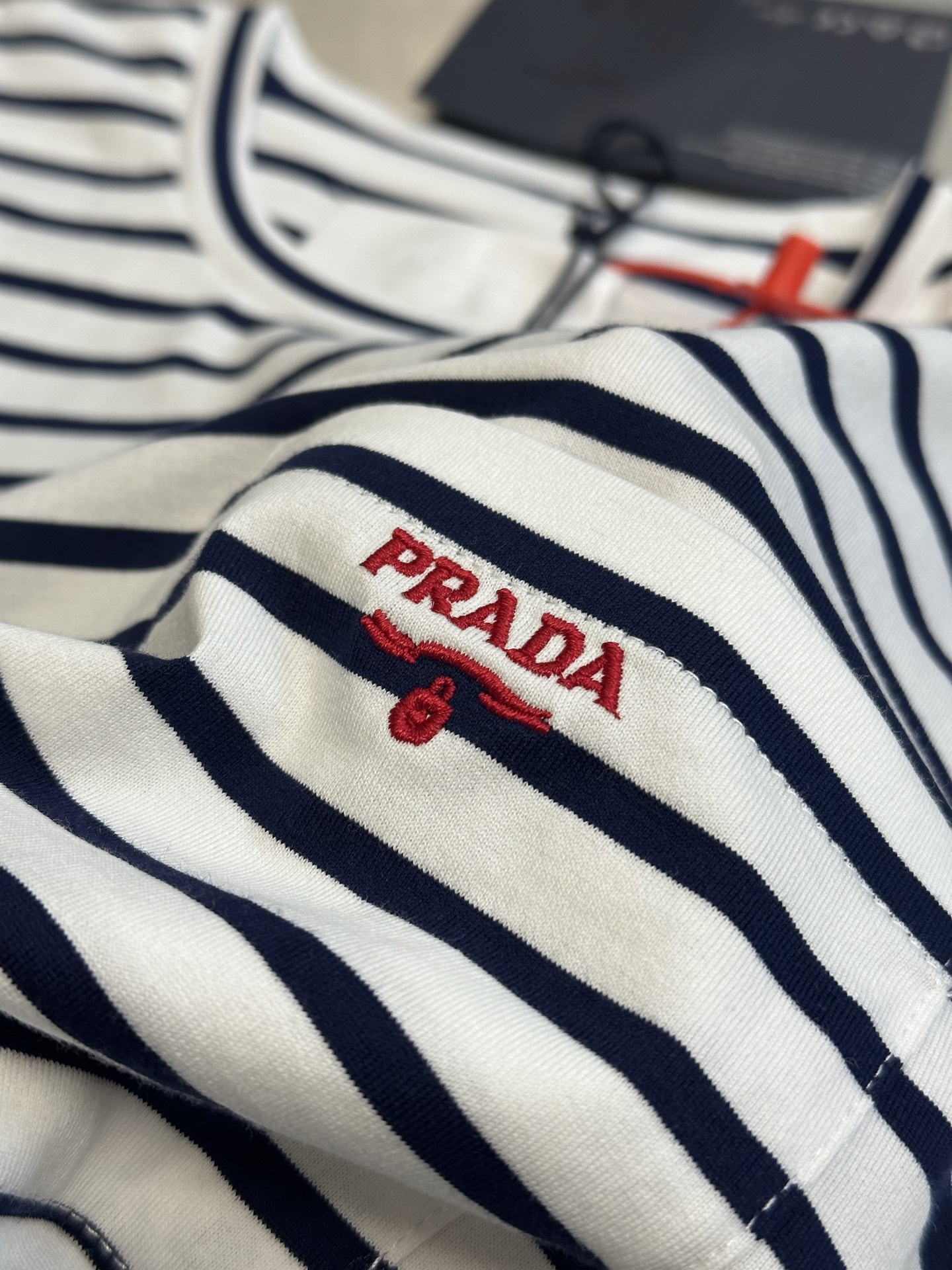 PRADA Striped Cotton Jersey T-Shirt in Blue and White（UJN929-1045-F0UB0-S-OOO）
