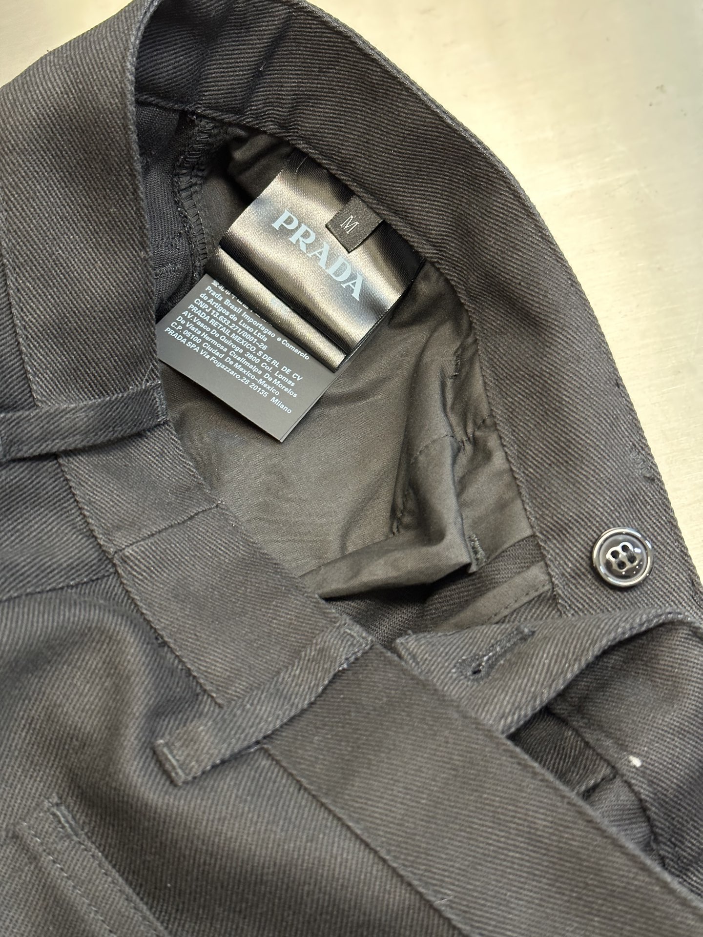 PRADA Black cotton cargo Bermuda shorts（SPH472-11BZ-F0002-S-OOO）