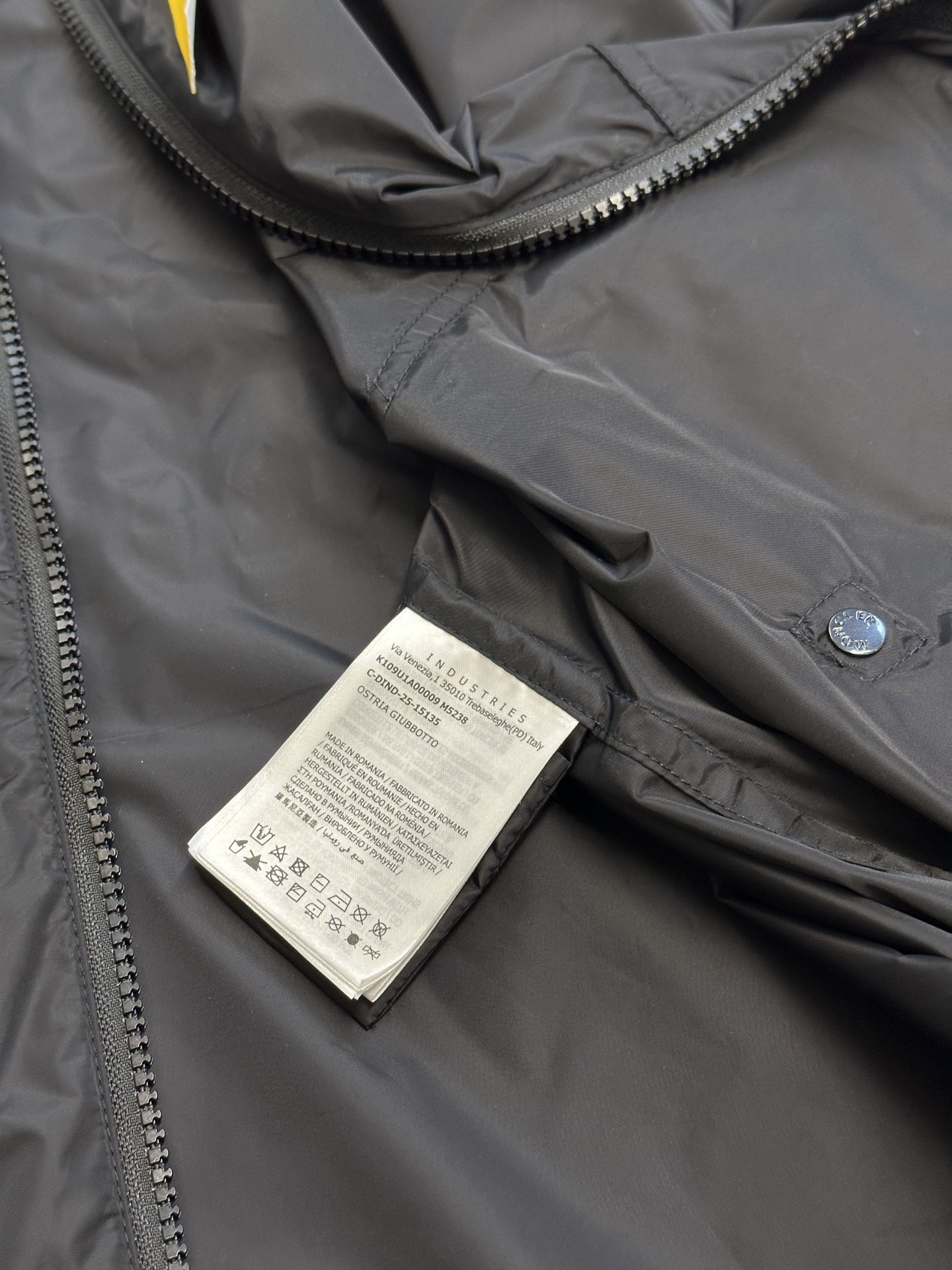 Moncler x FRGMT 'Ostria' bomber jacket（K109U1A00009M5238999）
