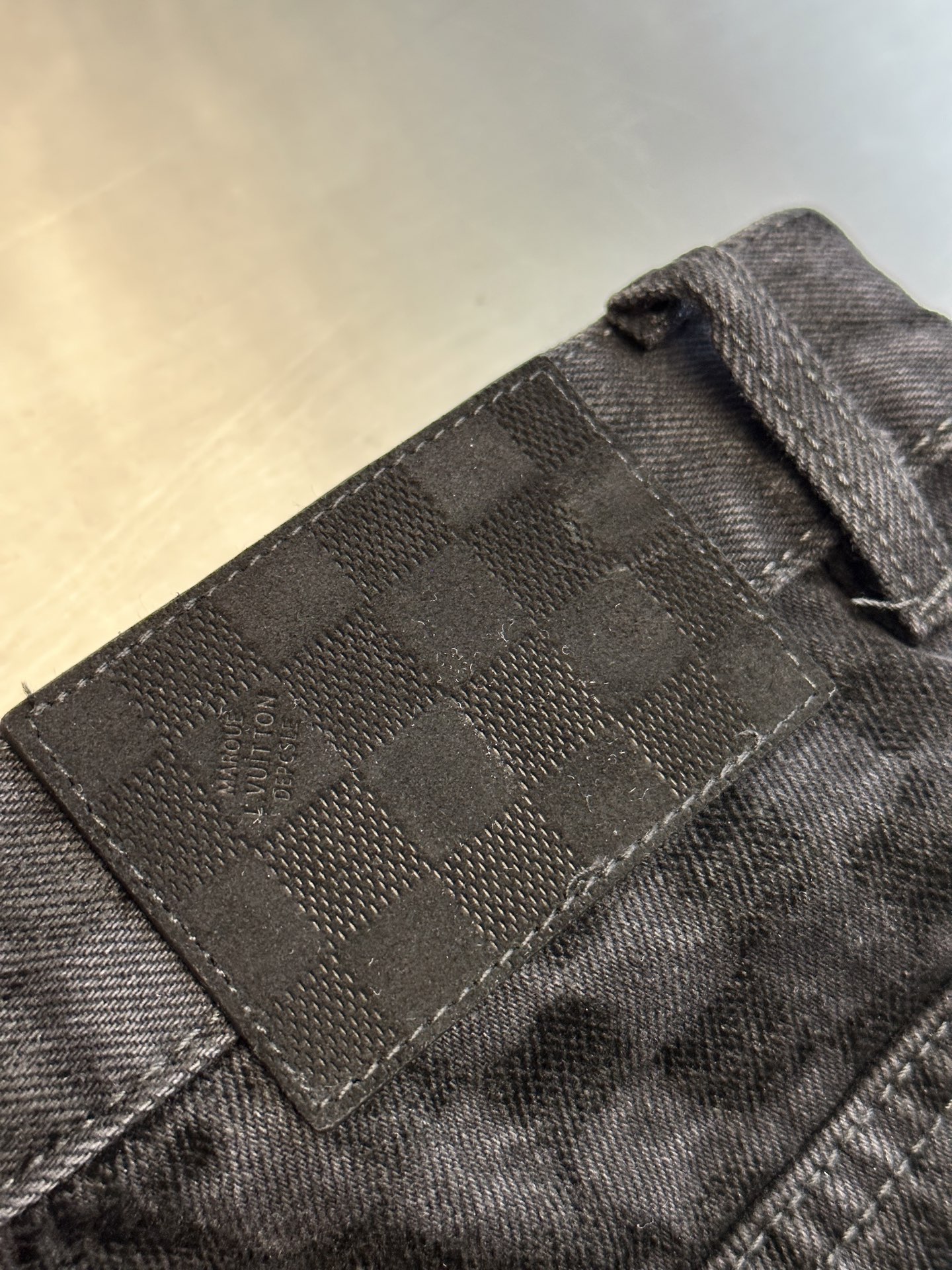 Louis Vuitton Flocked Damier Denim Wide-Leg Pants（1AHBKQ）