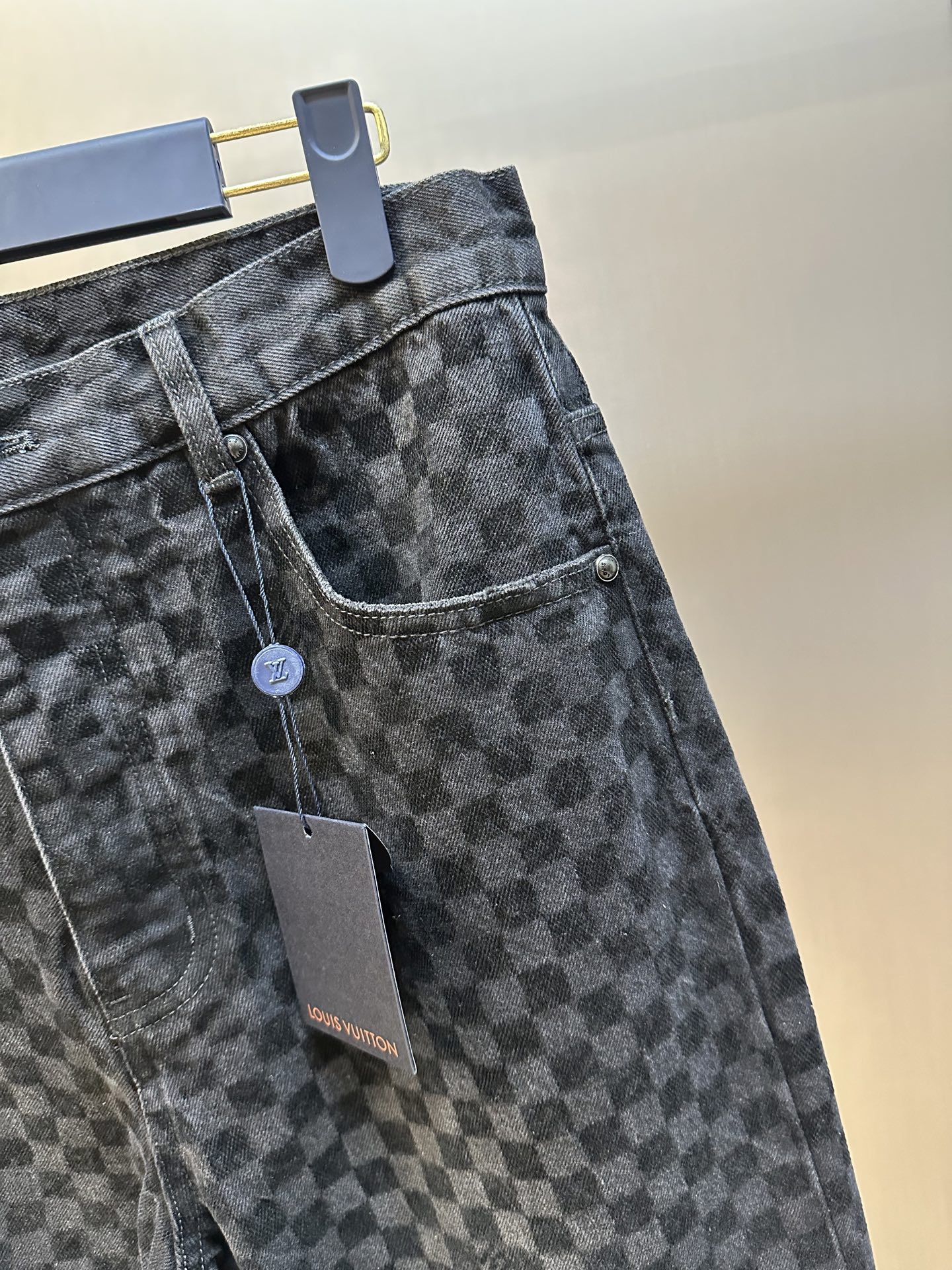 Louis Vuitton Flocked Damier Denim Wide-Leg Pants（1AHBKQ）