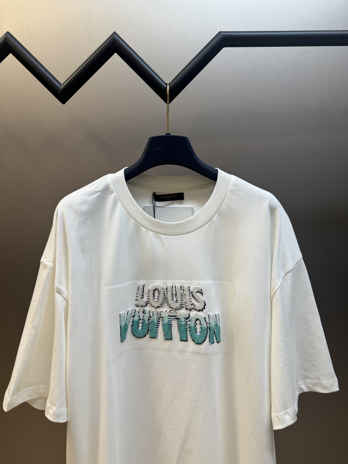 Louis Vuitton Embroidered beaded cotton T-shirt（1ABJMX）