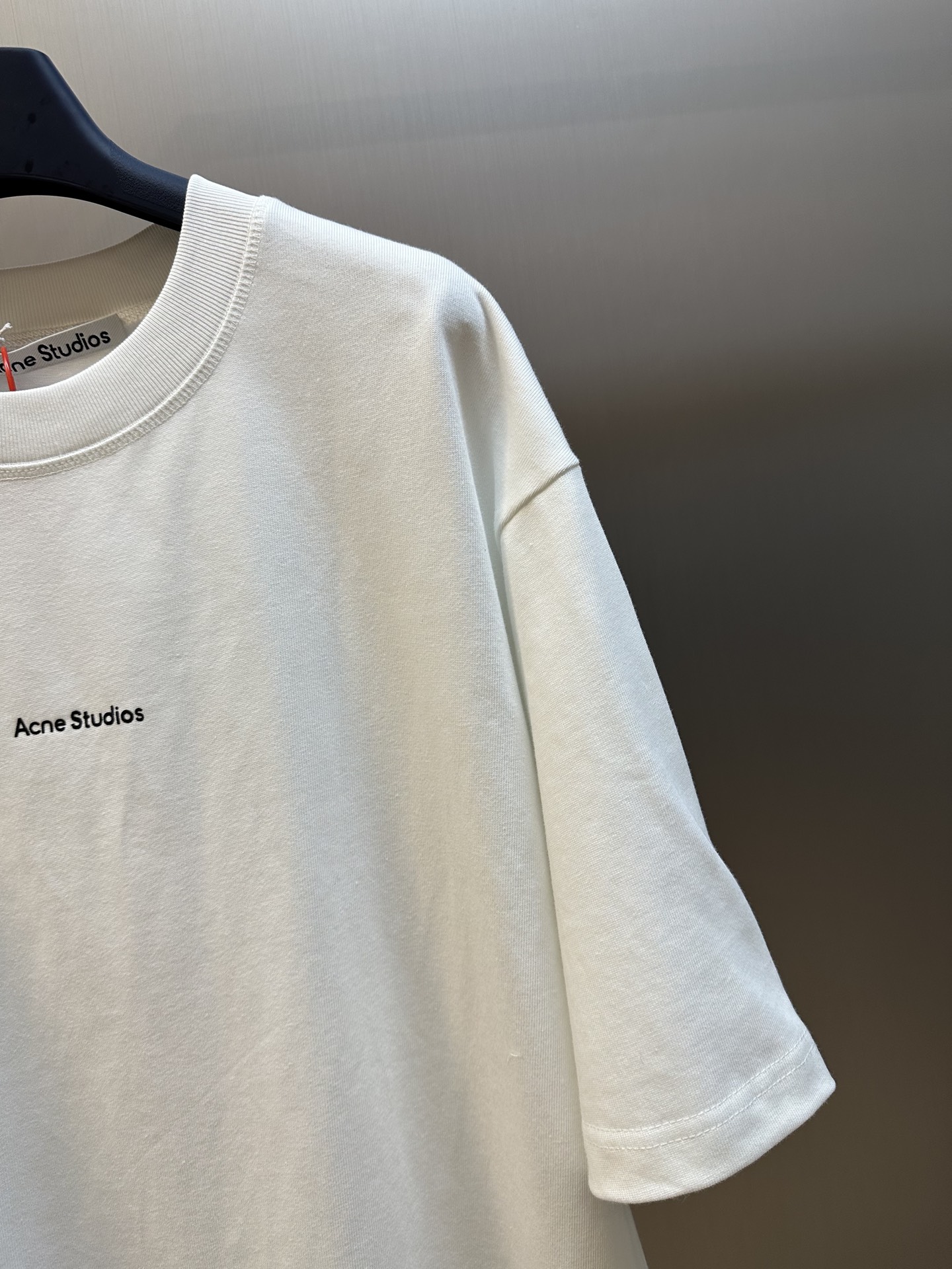 Acne Studios Men's T-Shirt (BL0278-900）