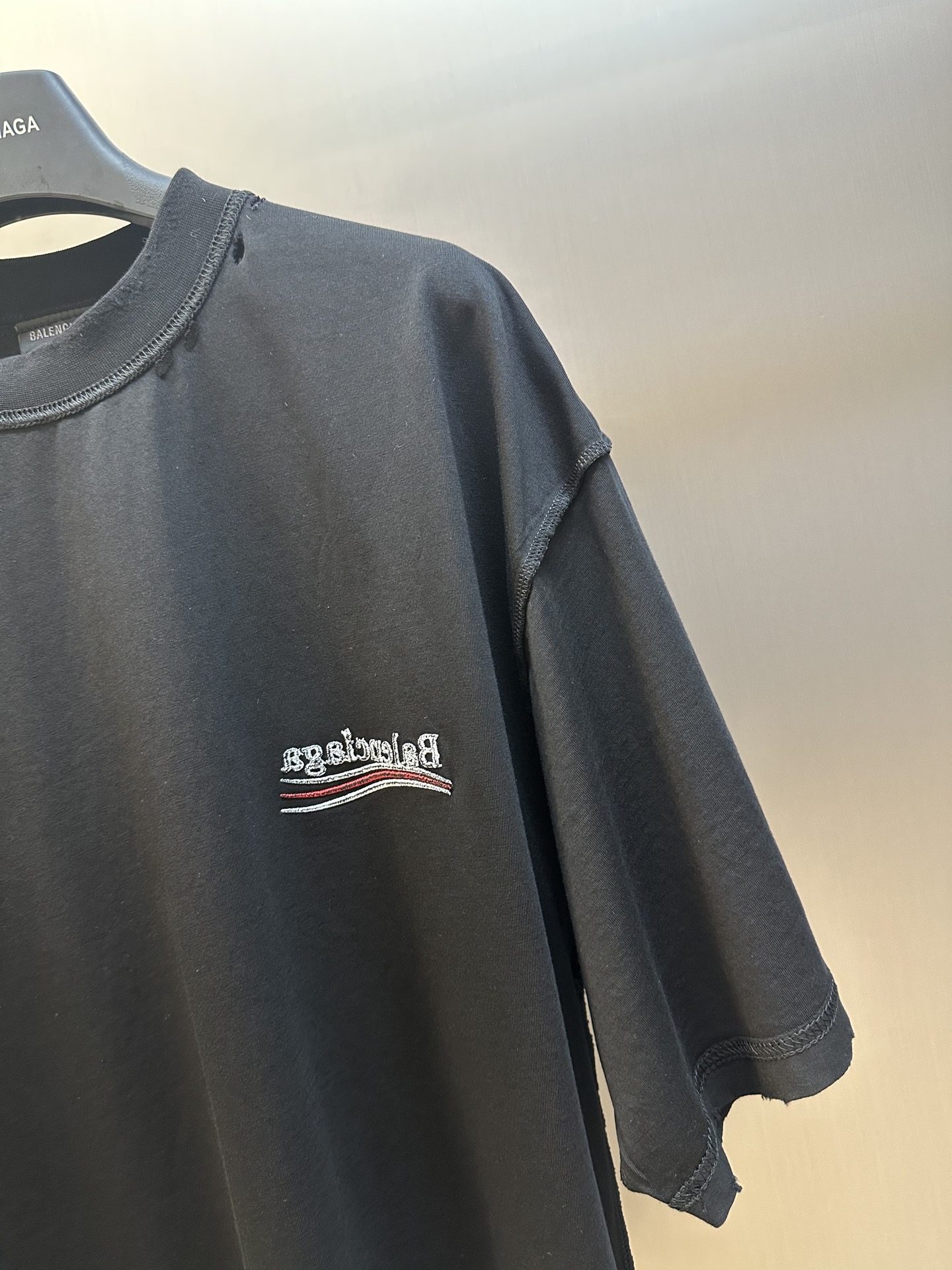 BALENCIAGA INSIDE OUT LARGE FIT T-SHIRT（830247TSVF39668）