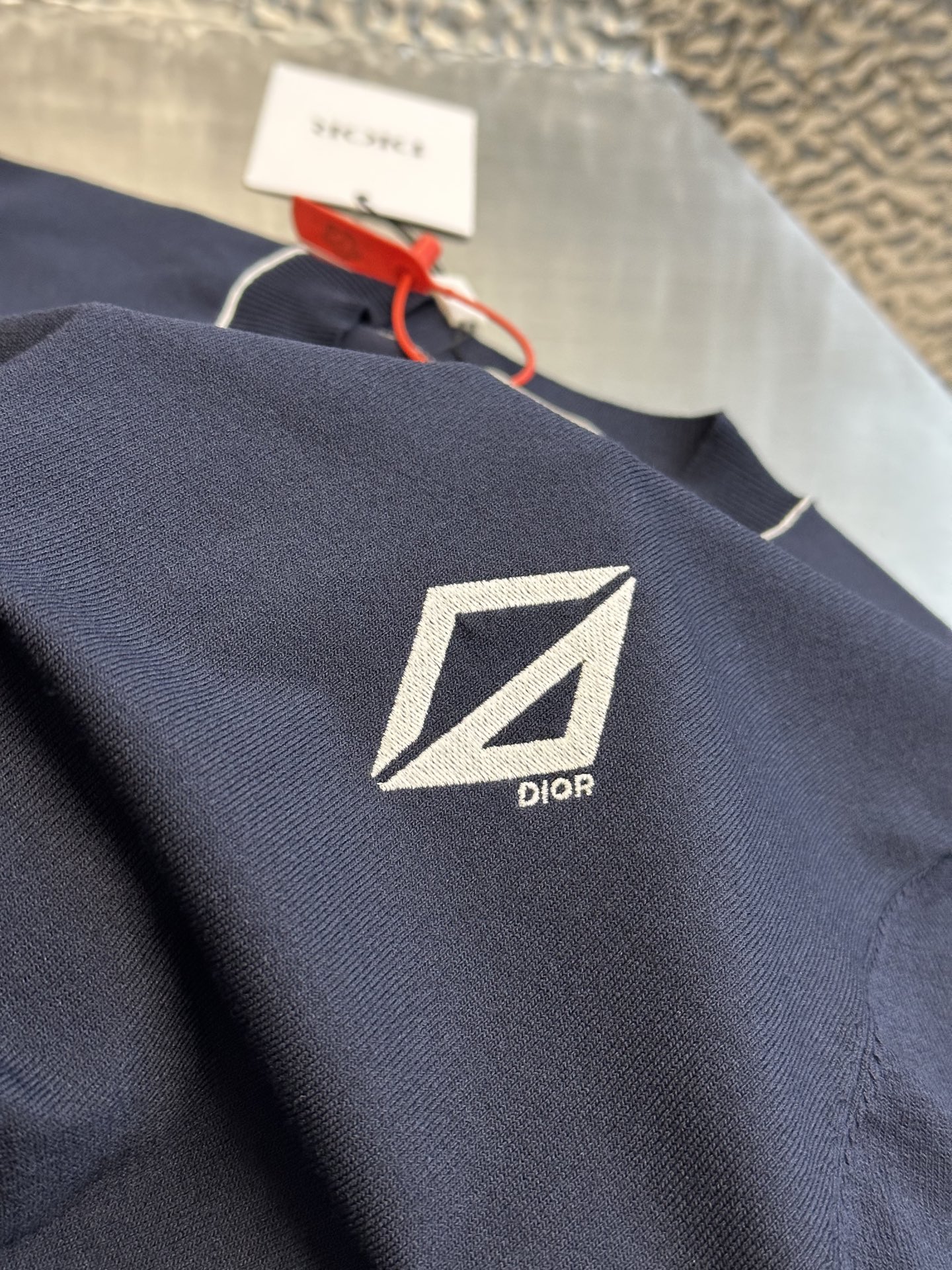 DIOR knitted T-shirt（393M666AT691-C588）