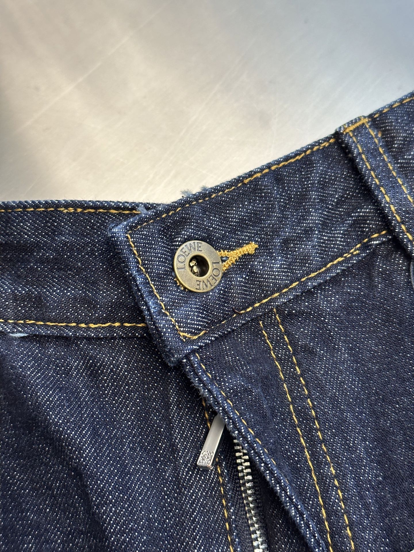 LOEWE Anagram Barrel Jeans (S359Y11XCQ-5380）