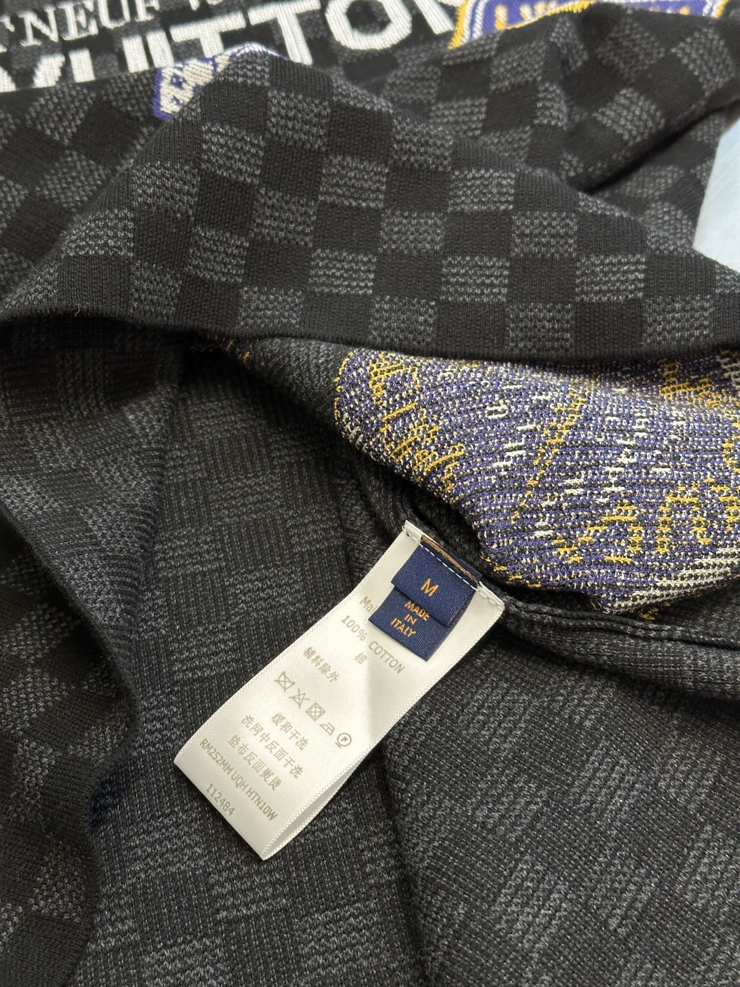 Louis Vuitton Damier short sleeve signature crew neck（1AHVMP）