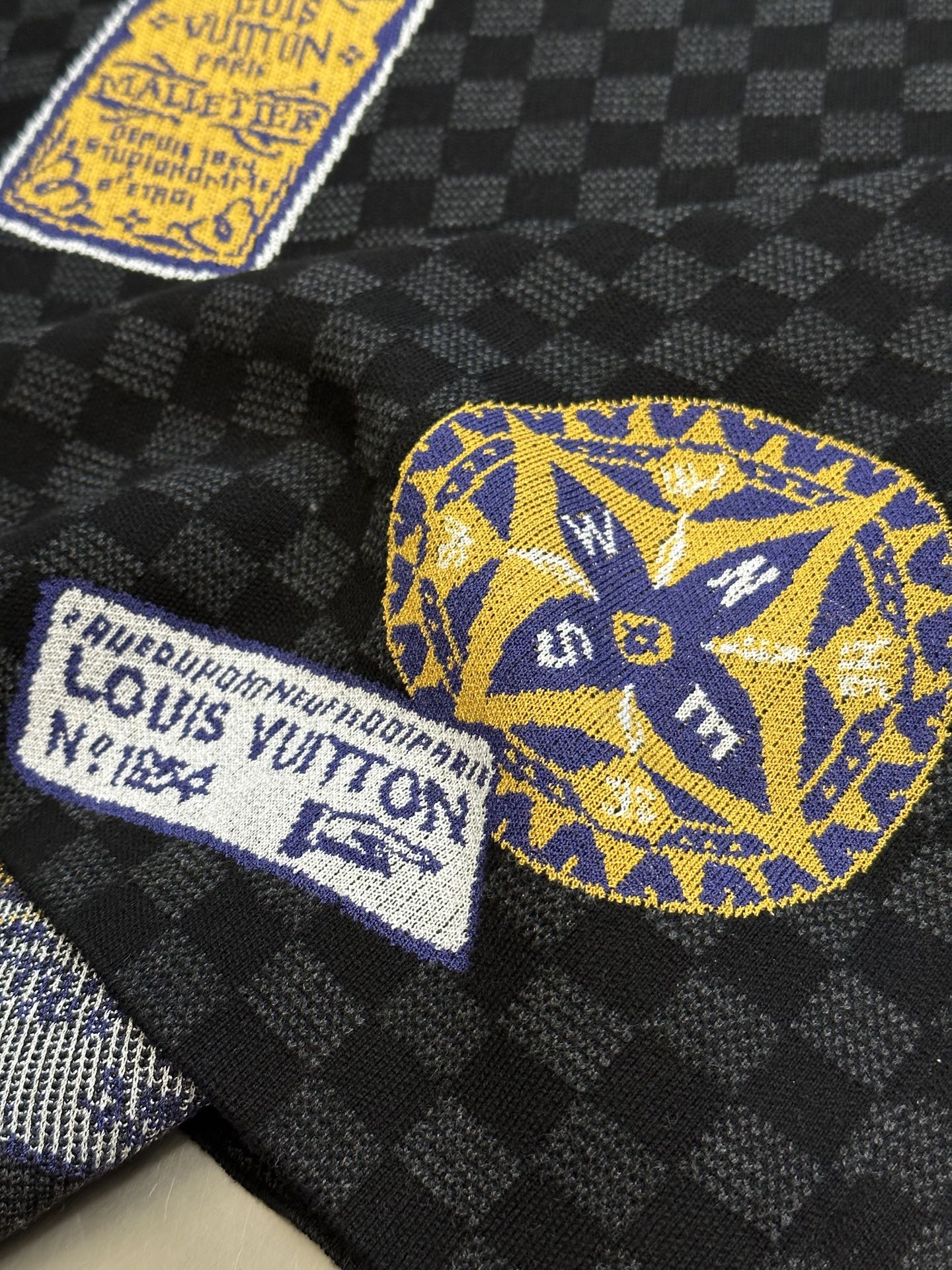 Louis Vuitton Damier short sleeve signature crew neck（1AHVMP）