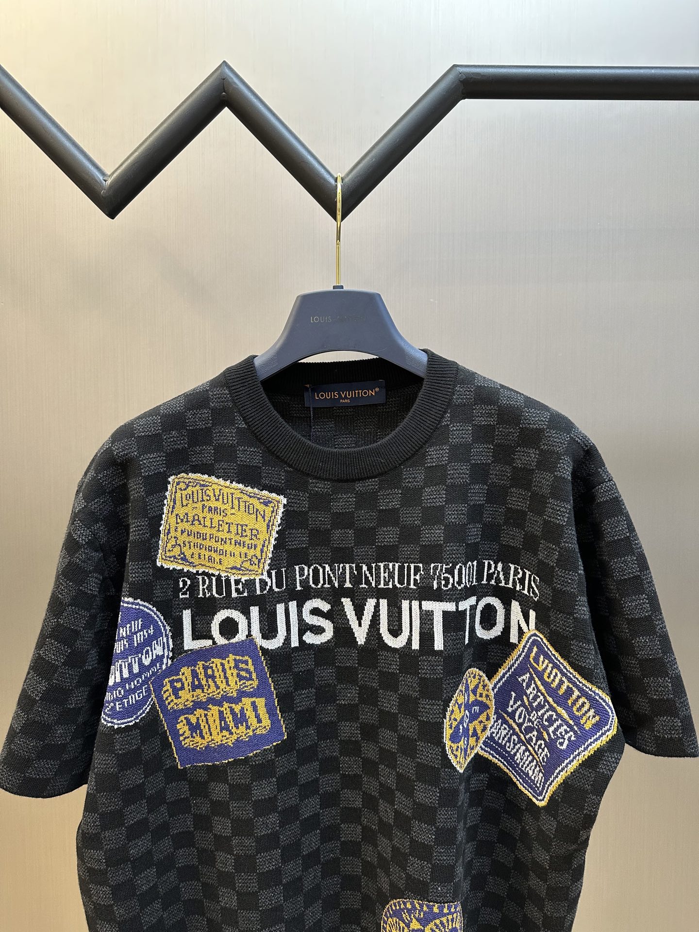 Louis Vuitton Damier short sleeve signature crew neck（1AHVMP）
