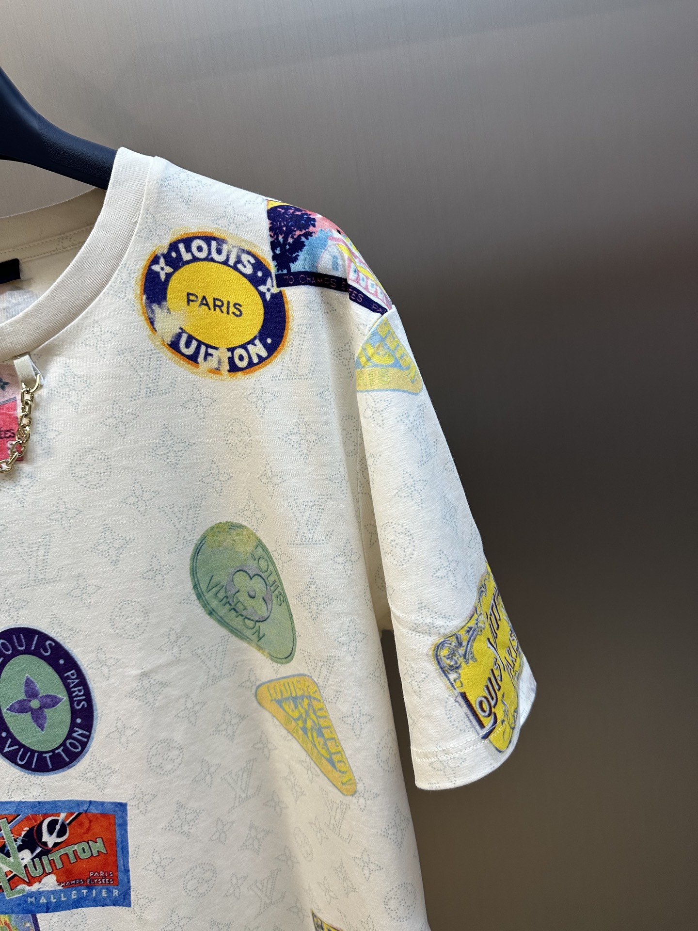 Louis Vuitton Mahina Patch Print T-Shirt（1AHITQ）