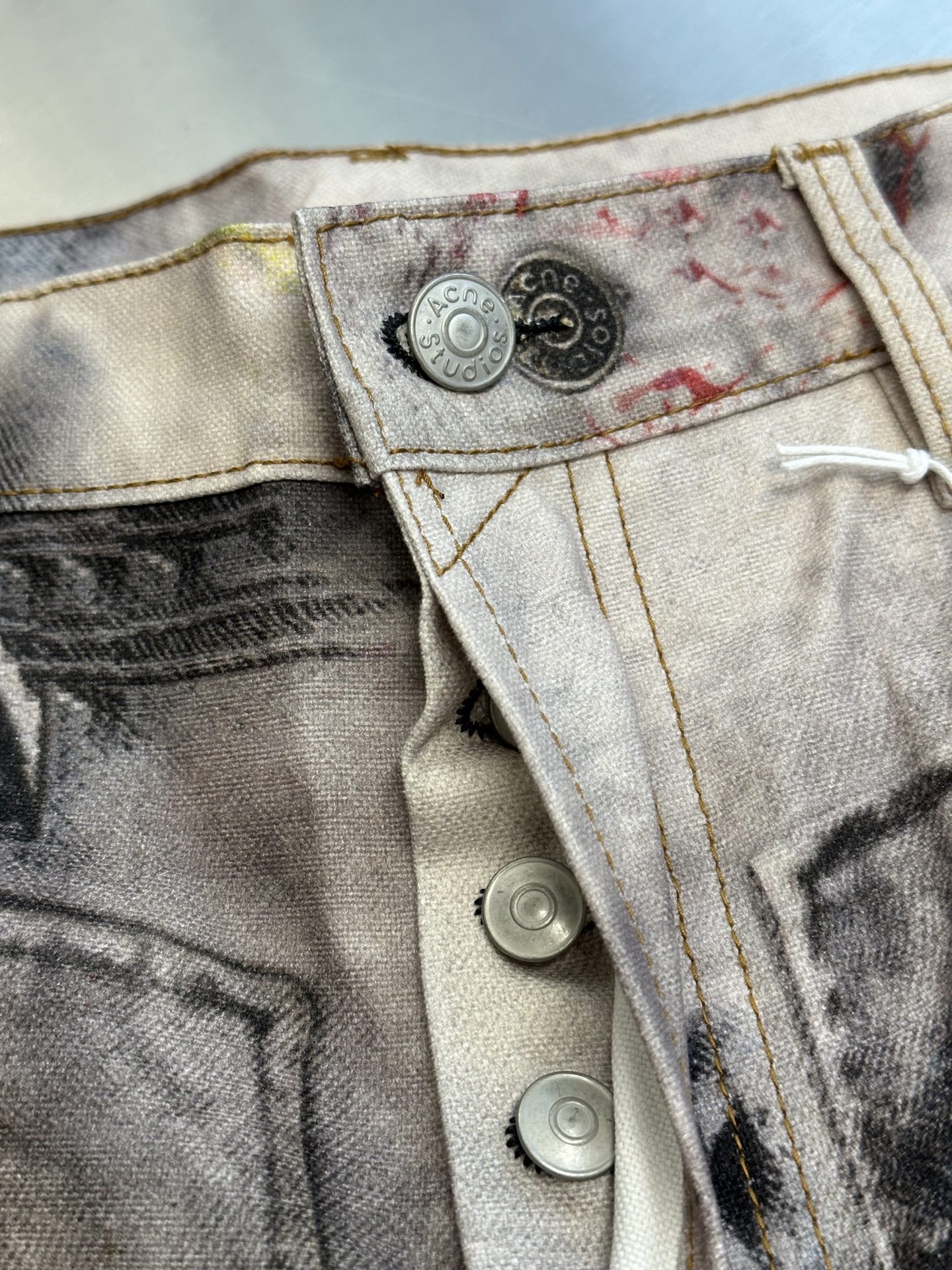 Acne Studios - Printed Jeans in White and Multi (CK0133-AOL）