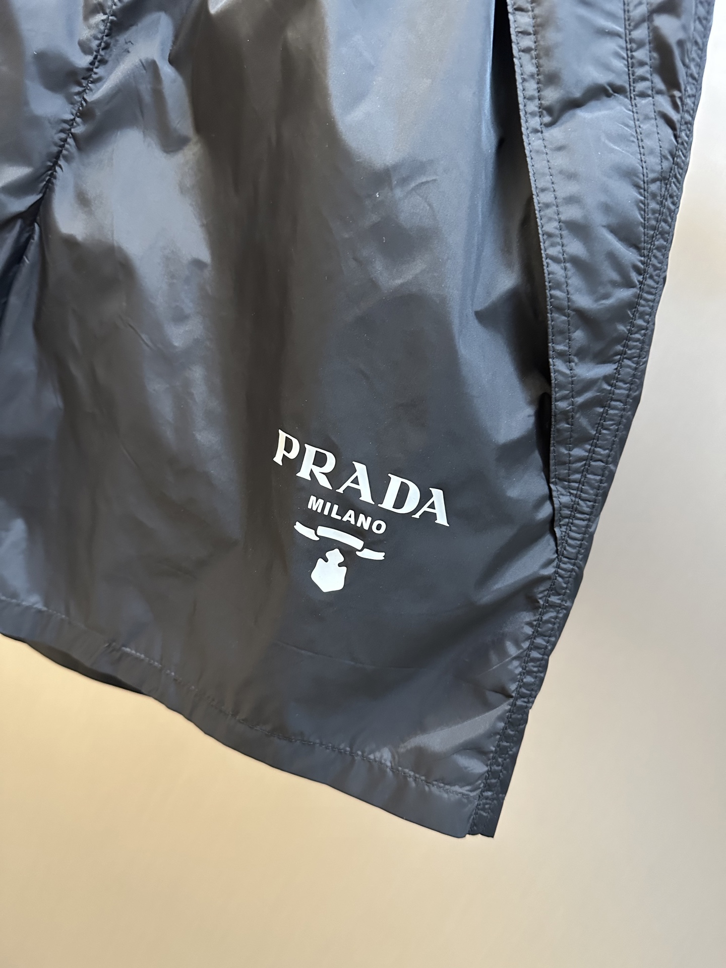 Prada nylon shorts（22X901-1WQ9-F0002-S-231）