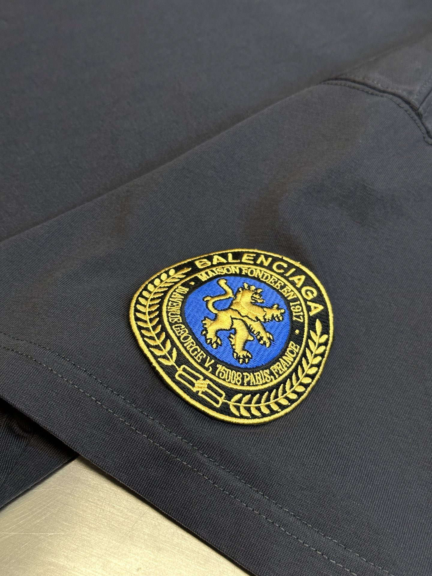 BALENCIAGA Slate Cotton Oversize T-Shirt（831305TSVH41041）