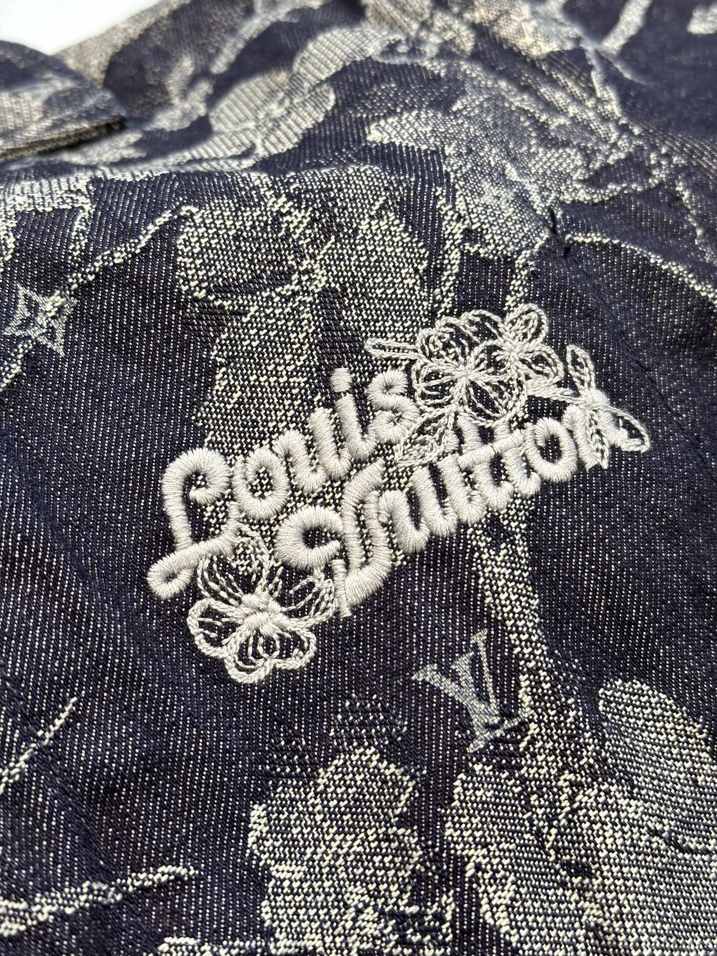 Louis Vuitton Denim Short Sleeve Shirt（1AHXHC)