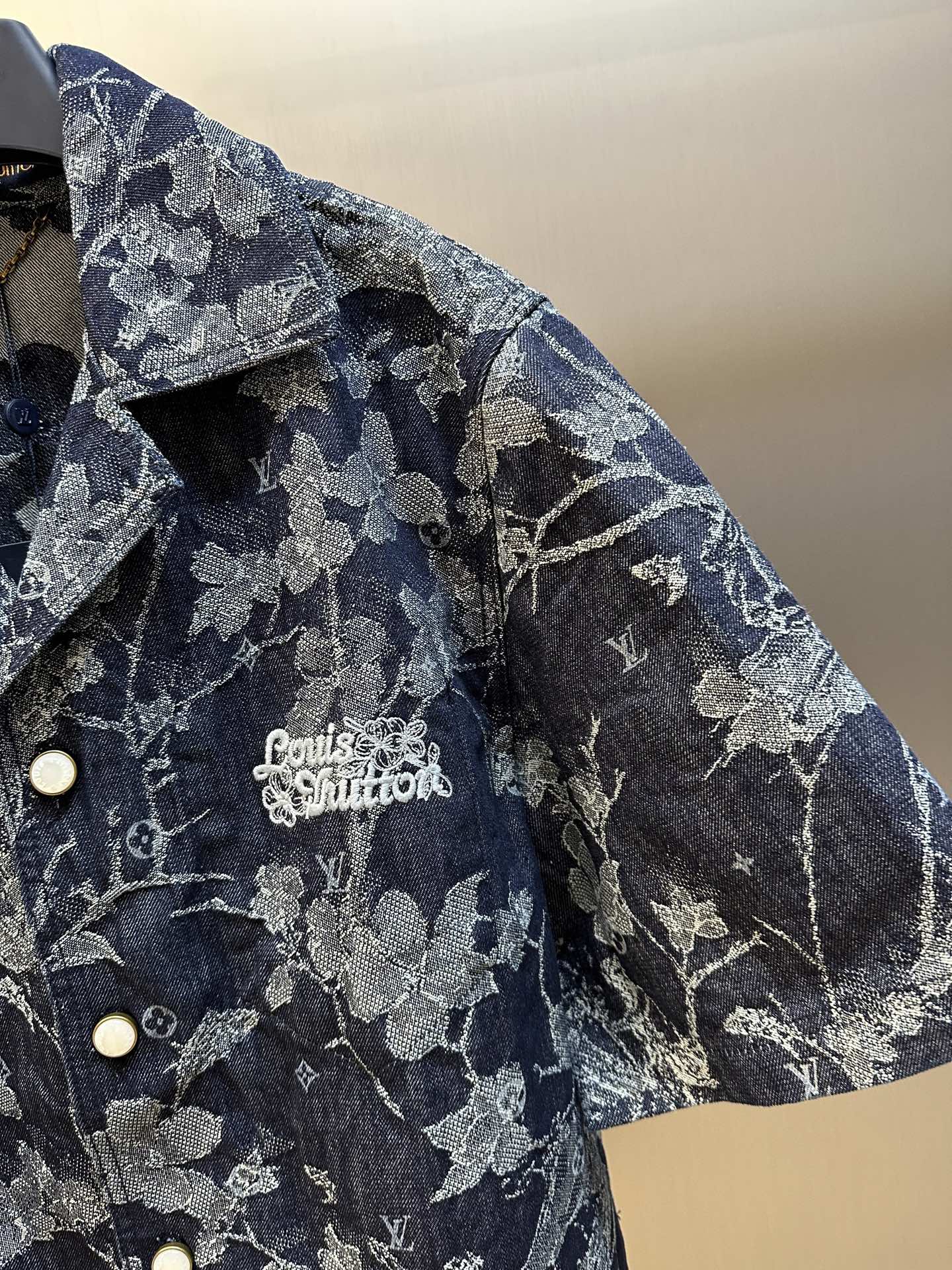 Louis Vuitton Denim Short Sleeve Shirt（1AHXHC)