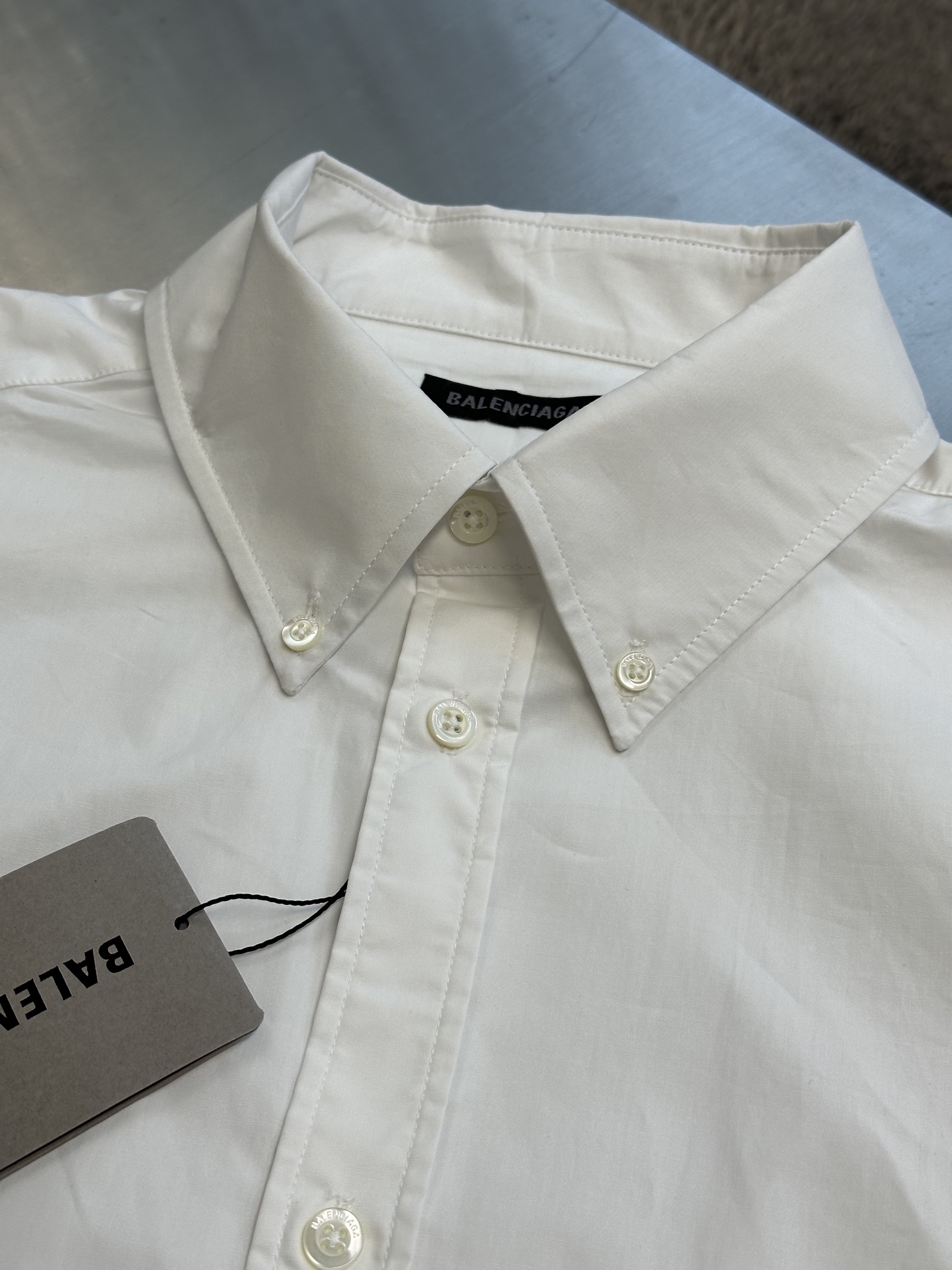 BALENCIAGA SHIRTS（830979TRM28-9000）