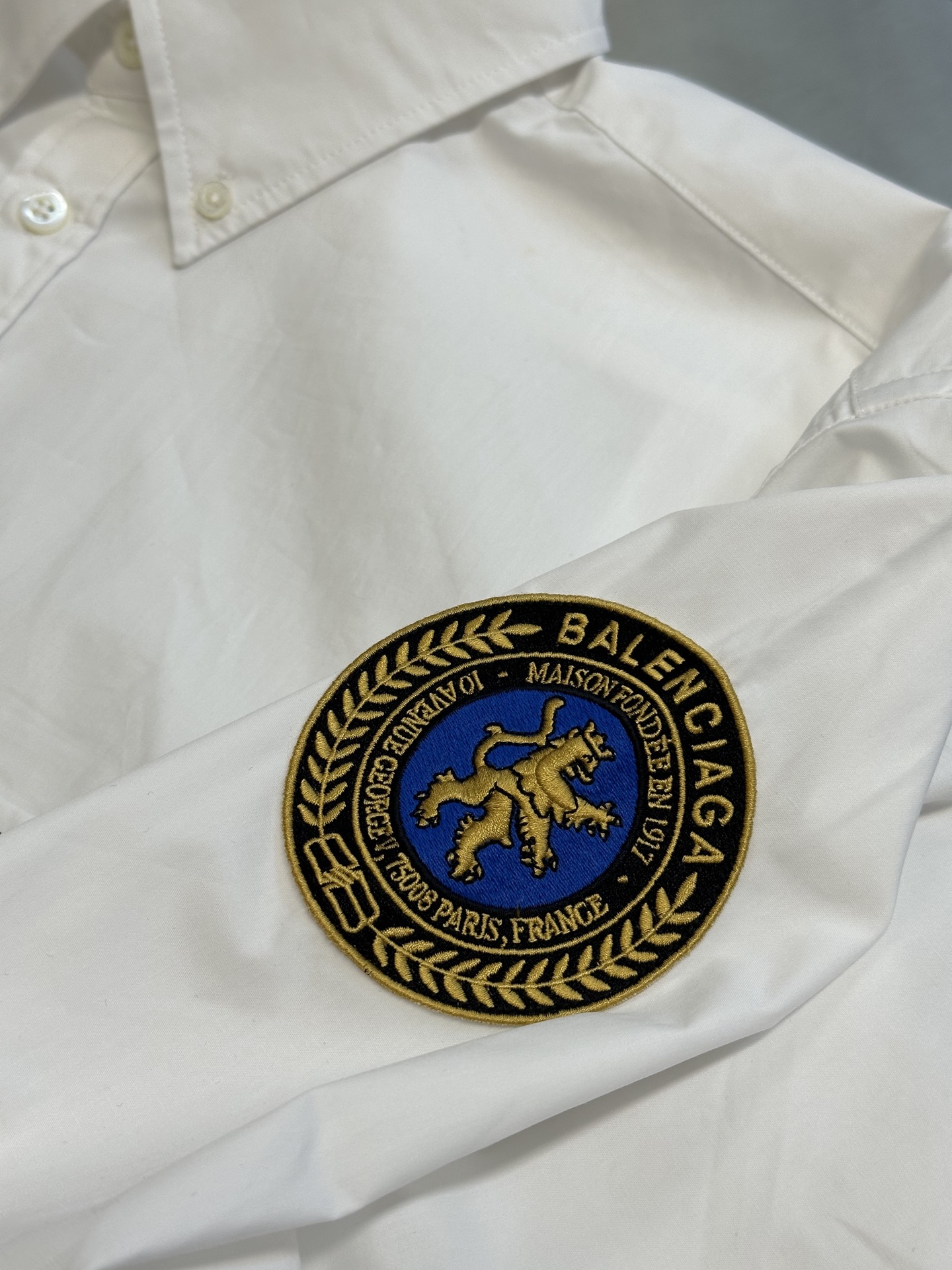 BALENCIAGA SHIRTS（830979TRM28-9000）