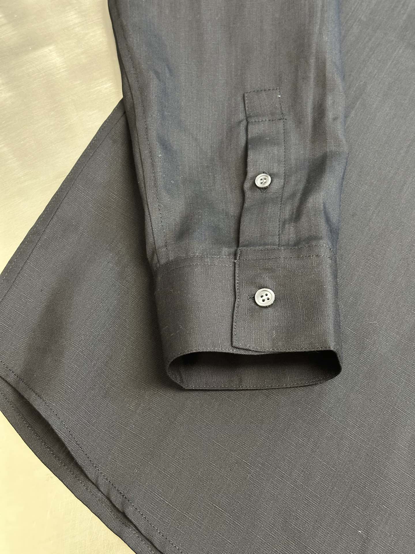 LOEWE MAN BLACK SHIRT (H526Y05WDX-1100）