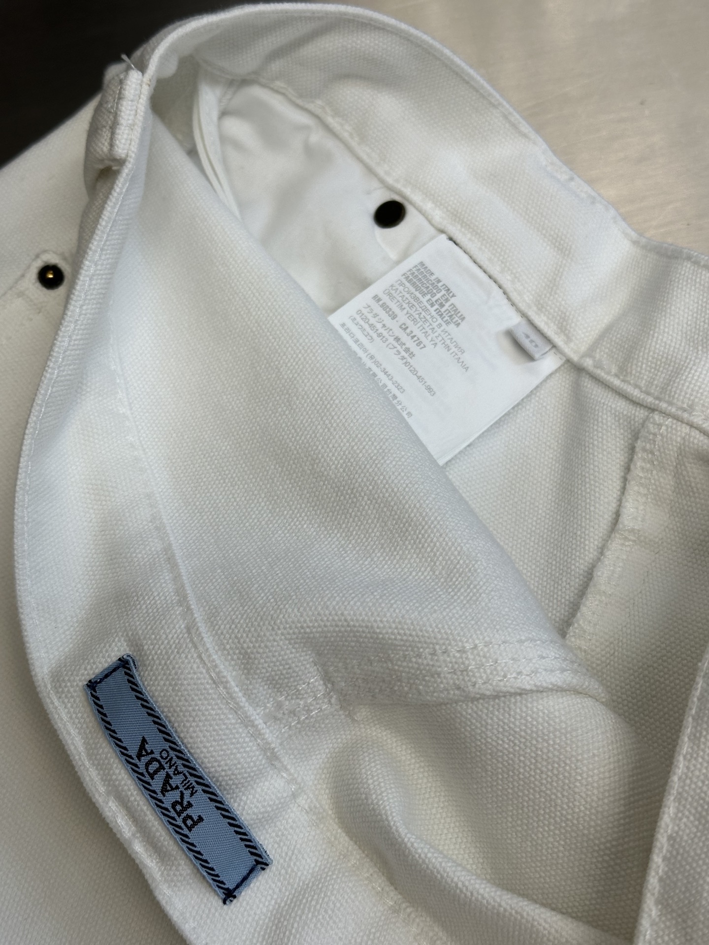 Prada old canvas cargo pants with a loose fit（22X929-15XM-F0009-S-OOO）