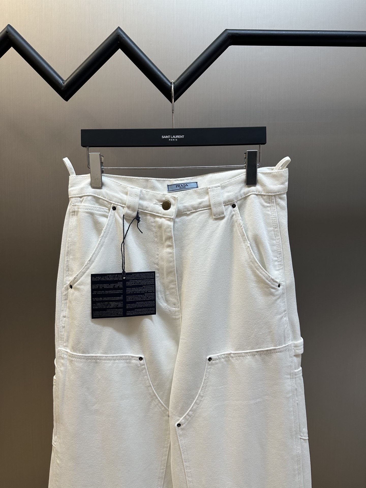 Prada old canvas cargo pants with a loose fit（22X929-15XM-F0009-S-OOO）